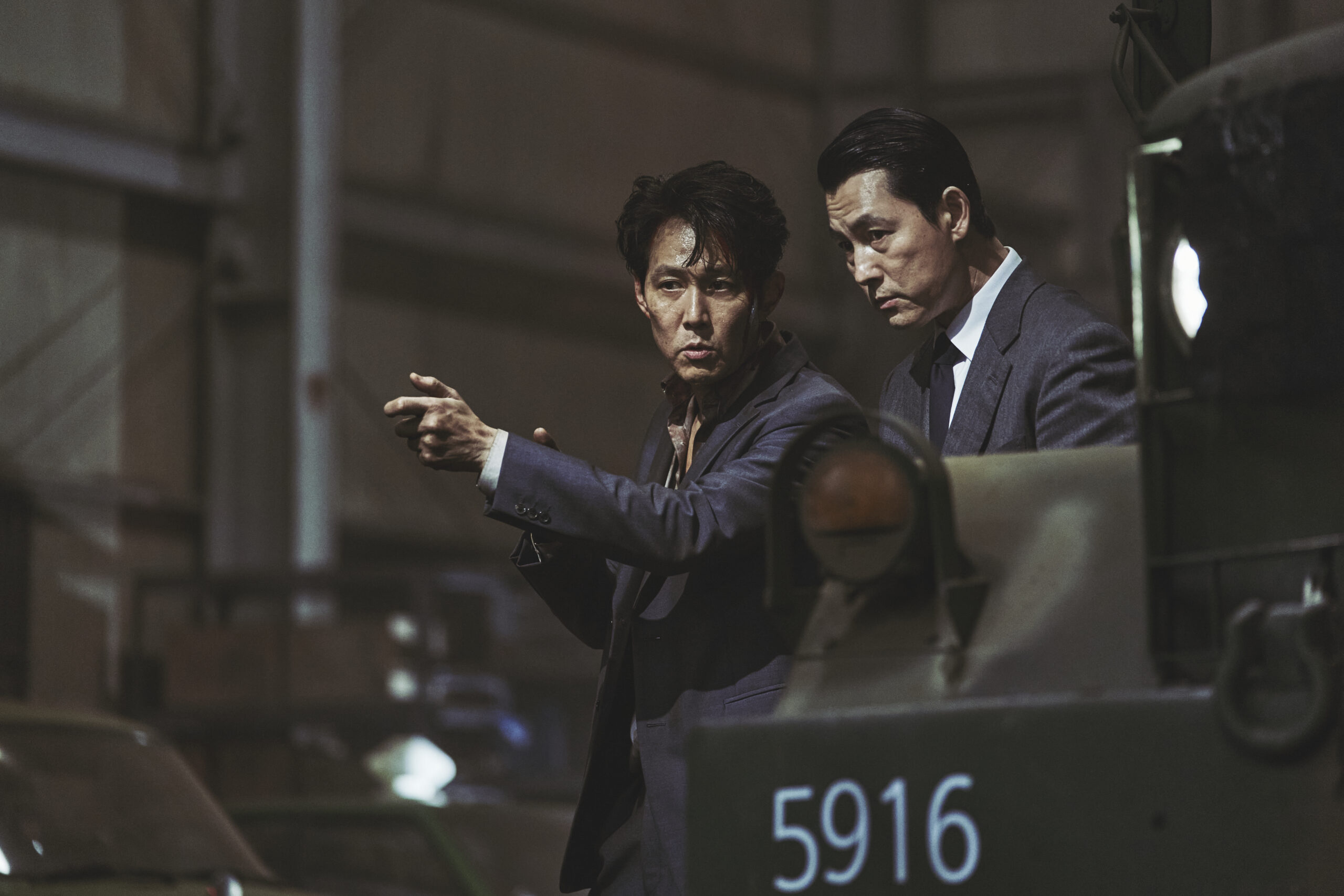 イ・ジョンジェが初監督に挑んだ理由とは？　豪華キャストたちが撮影の裏側を語る『ハント』インタビュー＆メイキング映像解禁