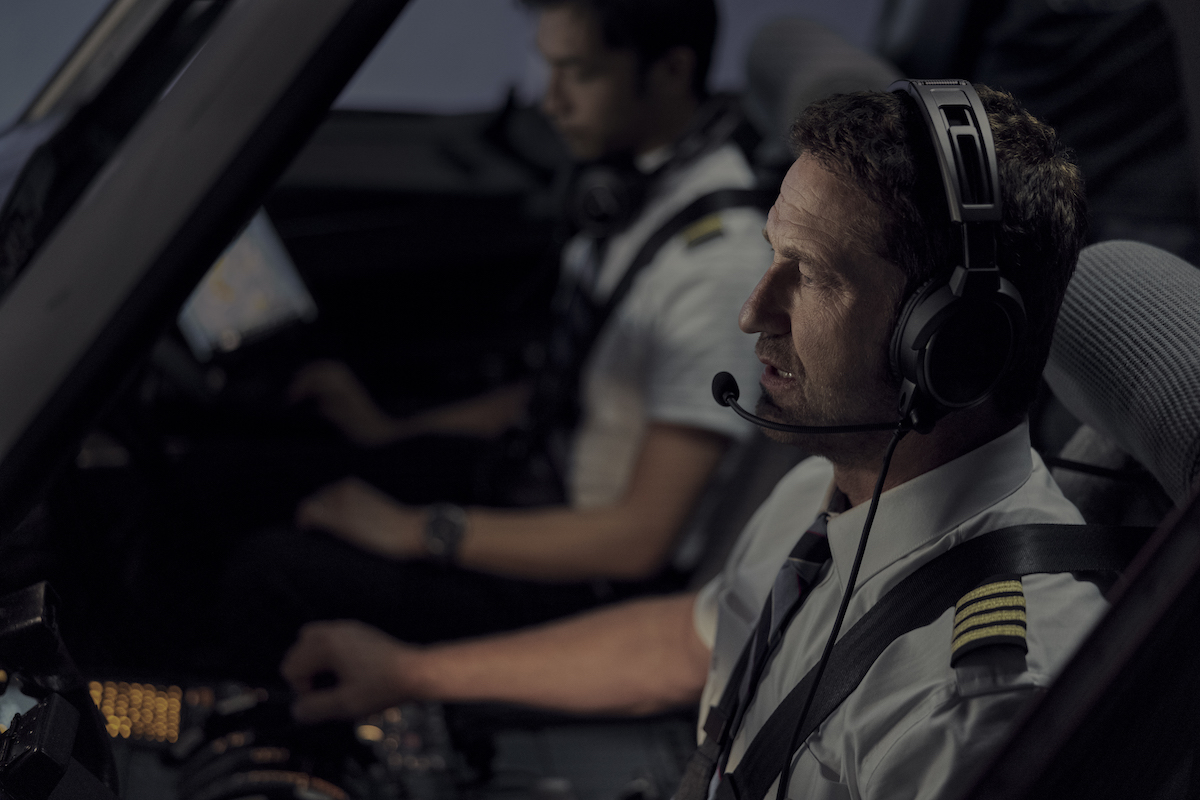 “機長”ジェラルド・バトラーが飛行機墜落の危機に直面!『ロスト・フライト』緊迫の本編映像解禁