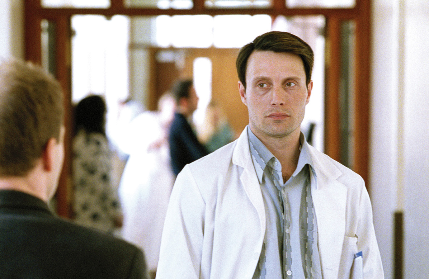 マッツ・ミケルセン出演作が「生誕祭特集」として11月に配信&放送決定 日本未公開『ウィルバーの事情』など全10作品