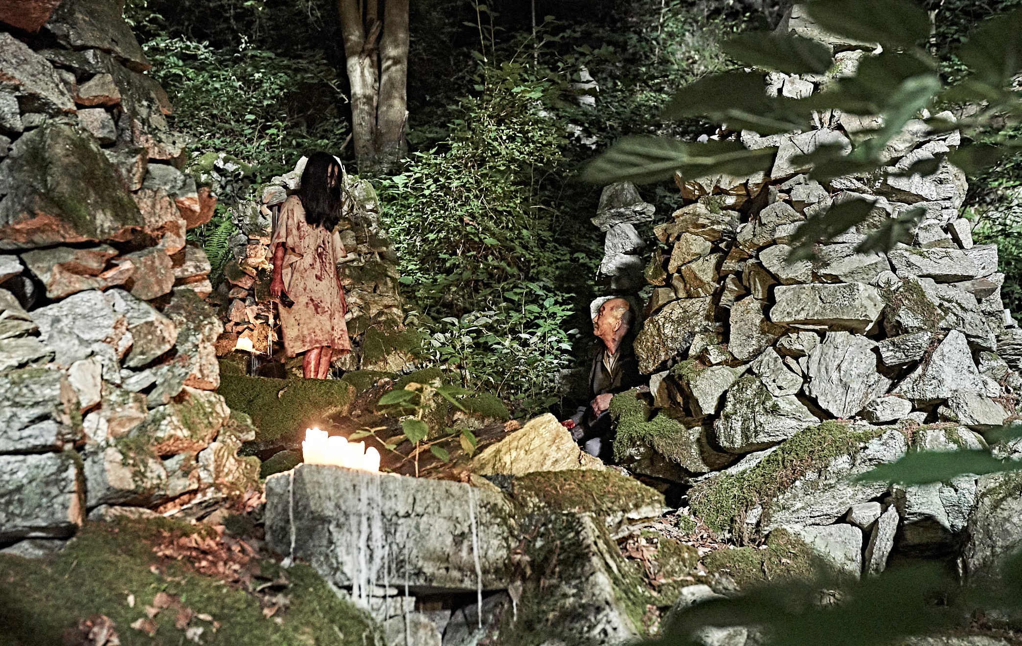 おぞましい場面の数々に戦慄！　猟奇殺人調査の記録映像を基にした衝撃作『トンソン荘事件の記録』新場面カット9枚一挙解禁