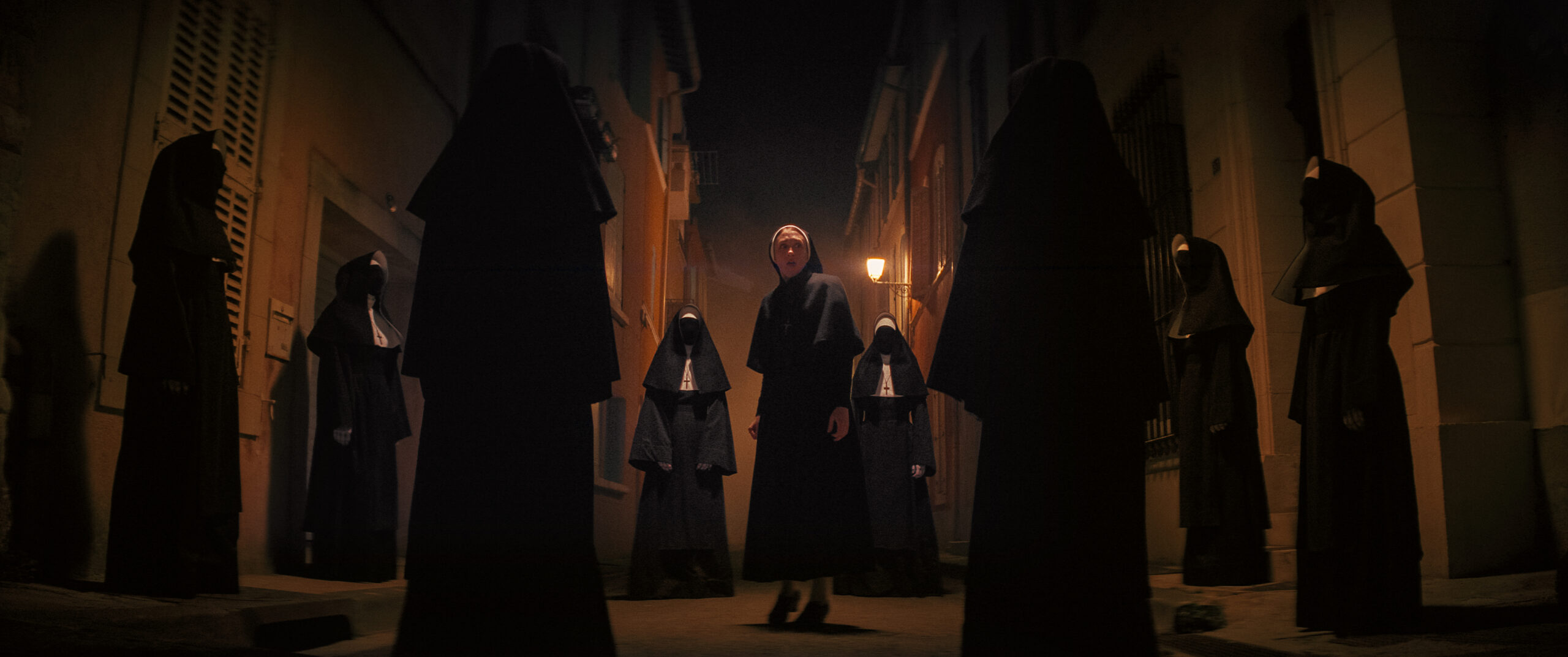 『死霊館のシスター』『死霊館のシスター 呪いの秘密』『アナベル 死霊博物館』をScreenXで鑑賞できるオールナイト上映が実施