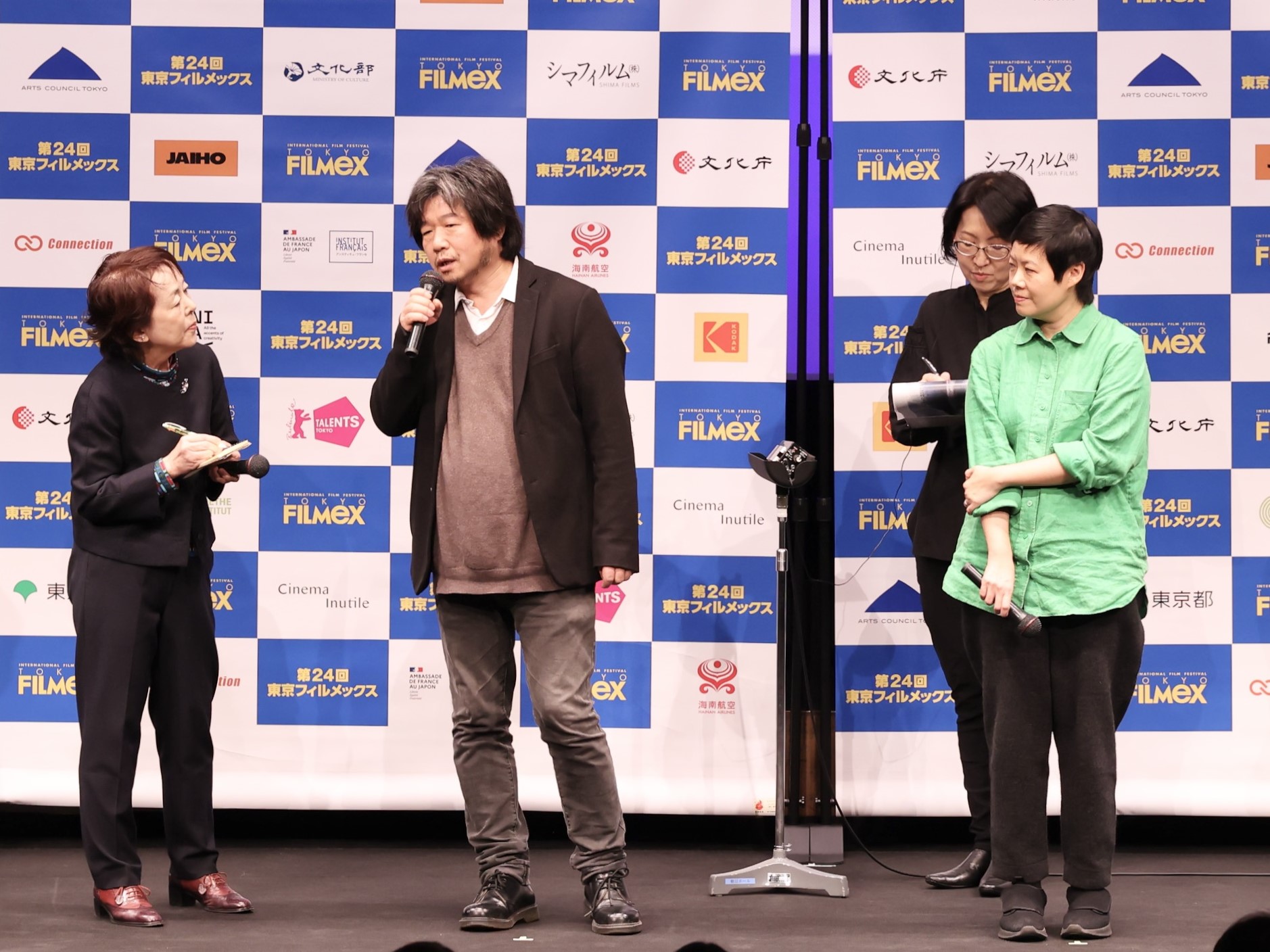 「第24回東京フィルメックス」開会式に国際審査員のワン・ビン、アノーチャ・スウィチャーゴーンポンが登壇「映画を愛する人が集う場所」