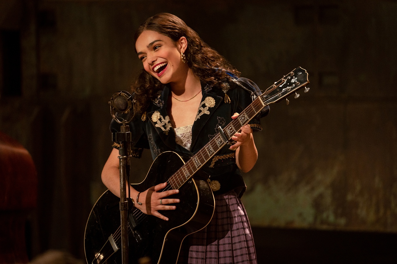 その圧倒的歌唱力に共演者も涙!『ハンガー・ゲーム0』“歌姫”役で話題のレイチェル・ゼグラー、映画の魅力と恋人との再共演を語る