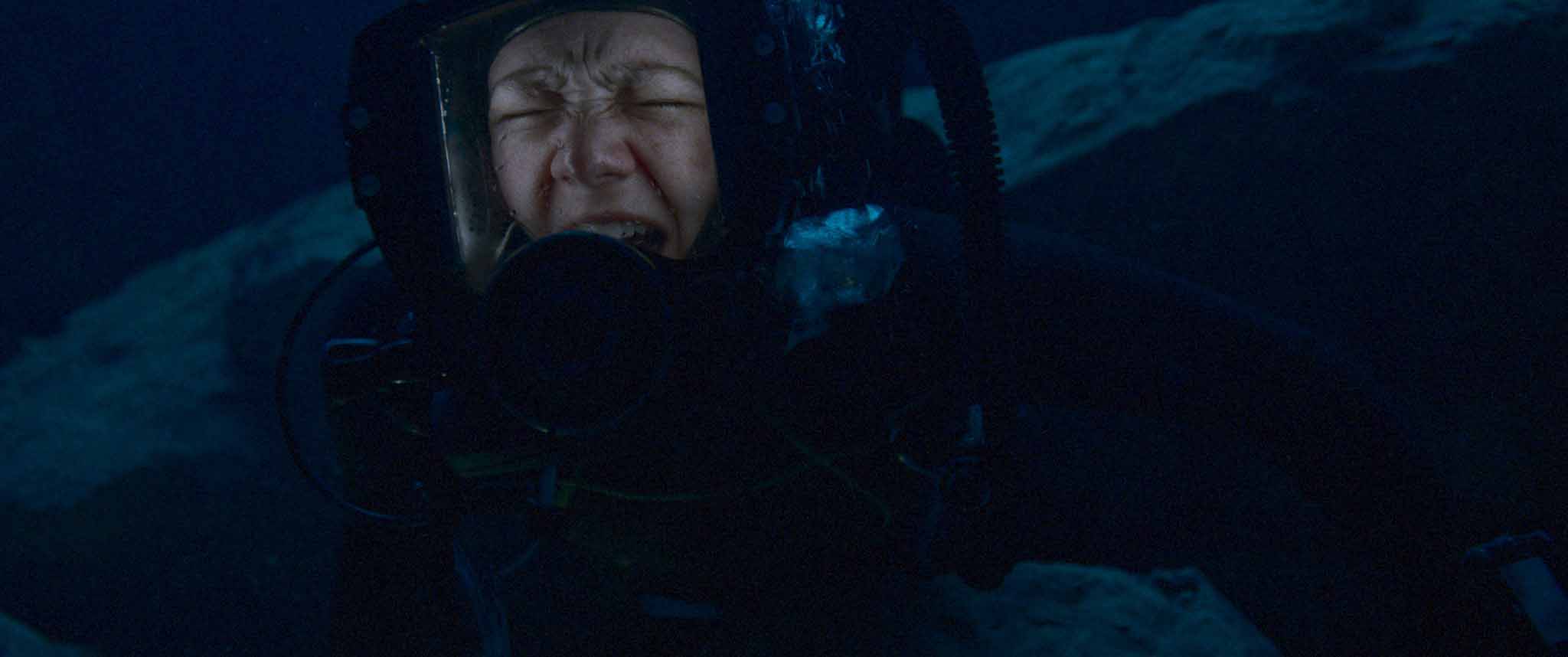 海底28メートルで身動きが取れない絶望と恐怖!『DIVE/ダイブ 海底28メートルの絶望』予告編&日本版ポスタービジュアル解禁