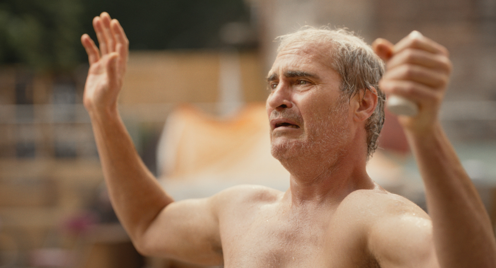 ホアキン・フェニックスがあらゆる「おそれている」パターンを体現！『ボーはおそれている』新場面写真6点が解禁