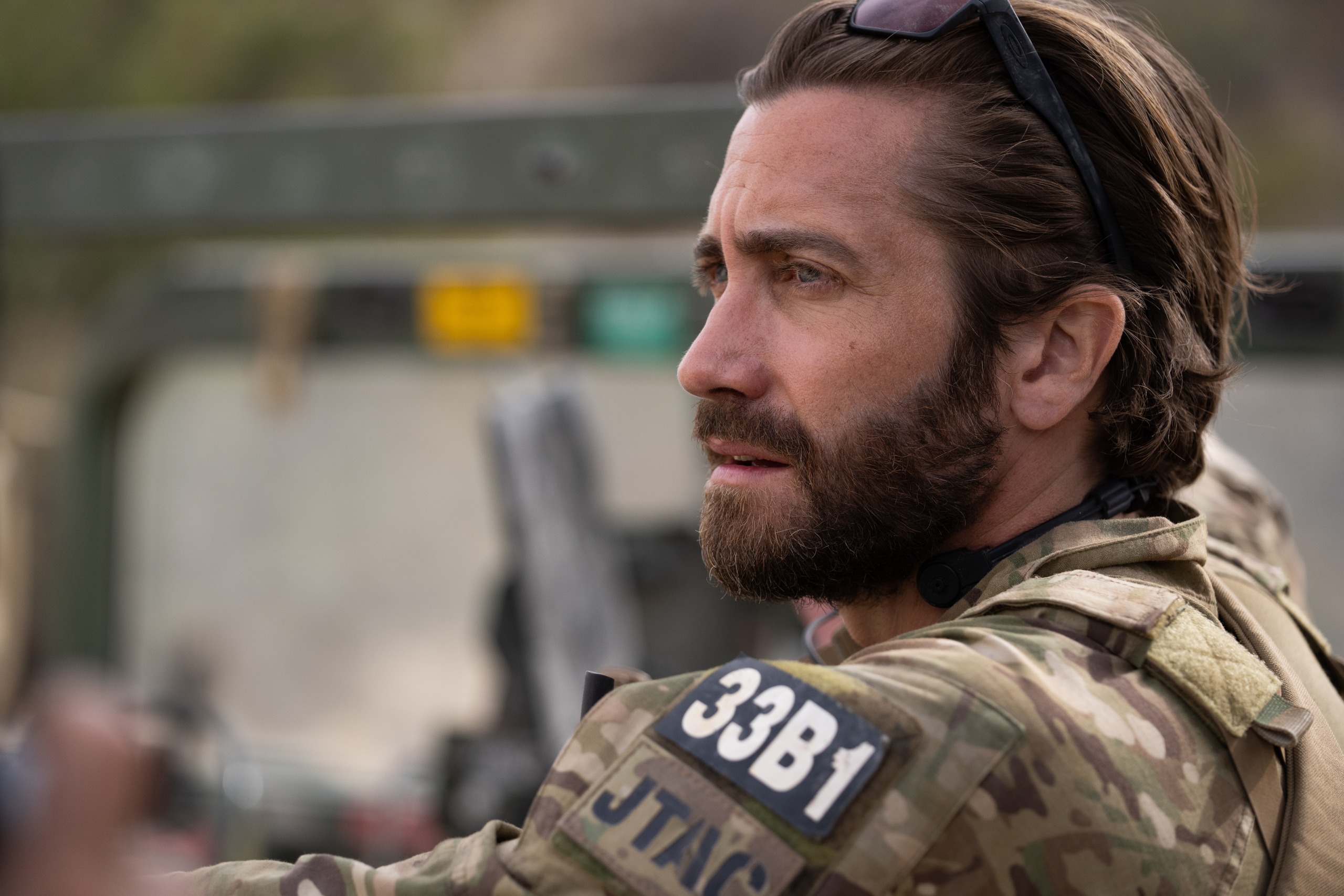 ジェイク・ギレンホール、ガイ・リッチー監督との初タッグを語る!『コヴェナント/約束の救出』インタビュー映像解禁