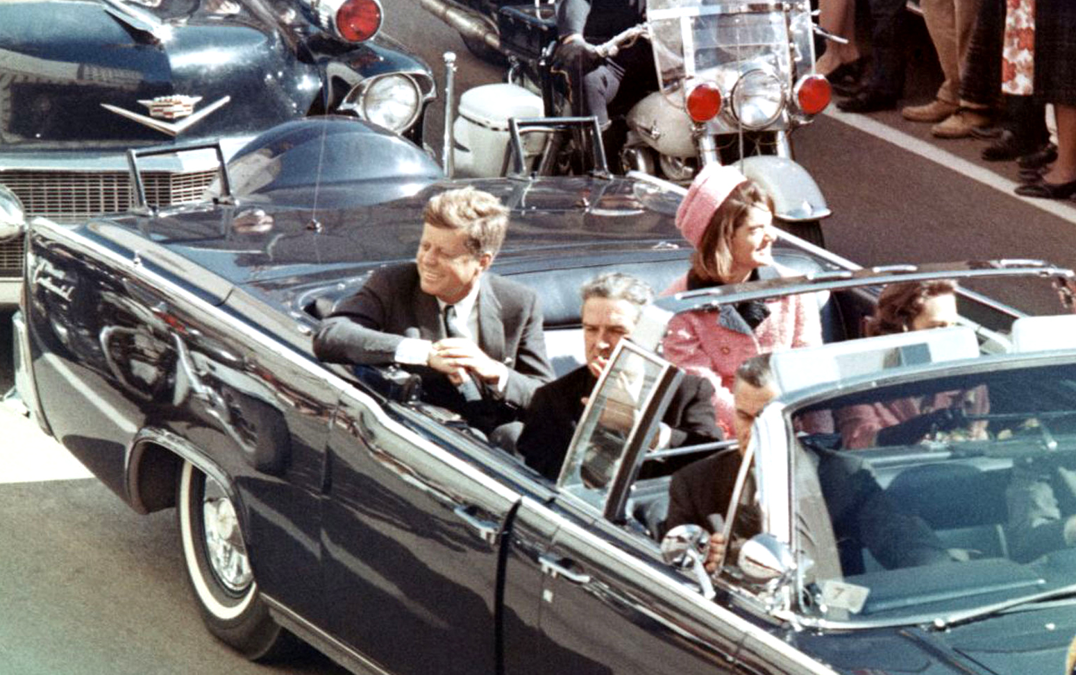 『JFK/新証言 知られざる陰謀【完全版】』日本初放送&配信決定 【劇場版】吹替キャストに堀内賢雄
