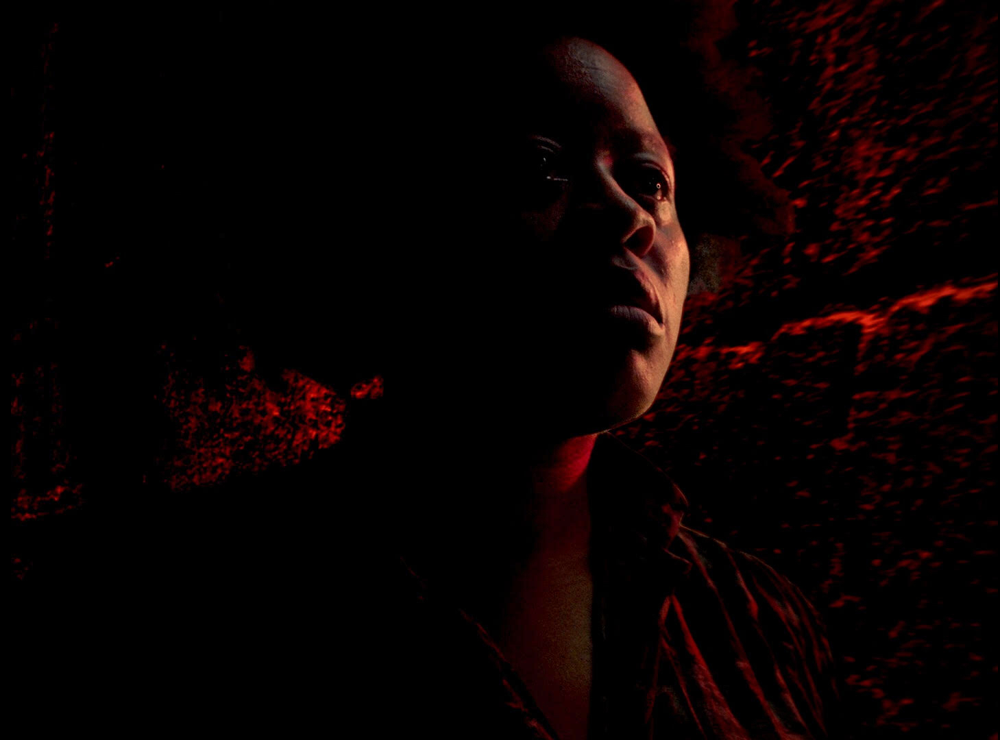 ポルトガルの鬼才ペドロ・コスタ監督の最新短編『火の娘たち』が前作『ヴィタリナ』とあわせて3月23日から1週間限定公開決定