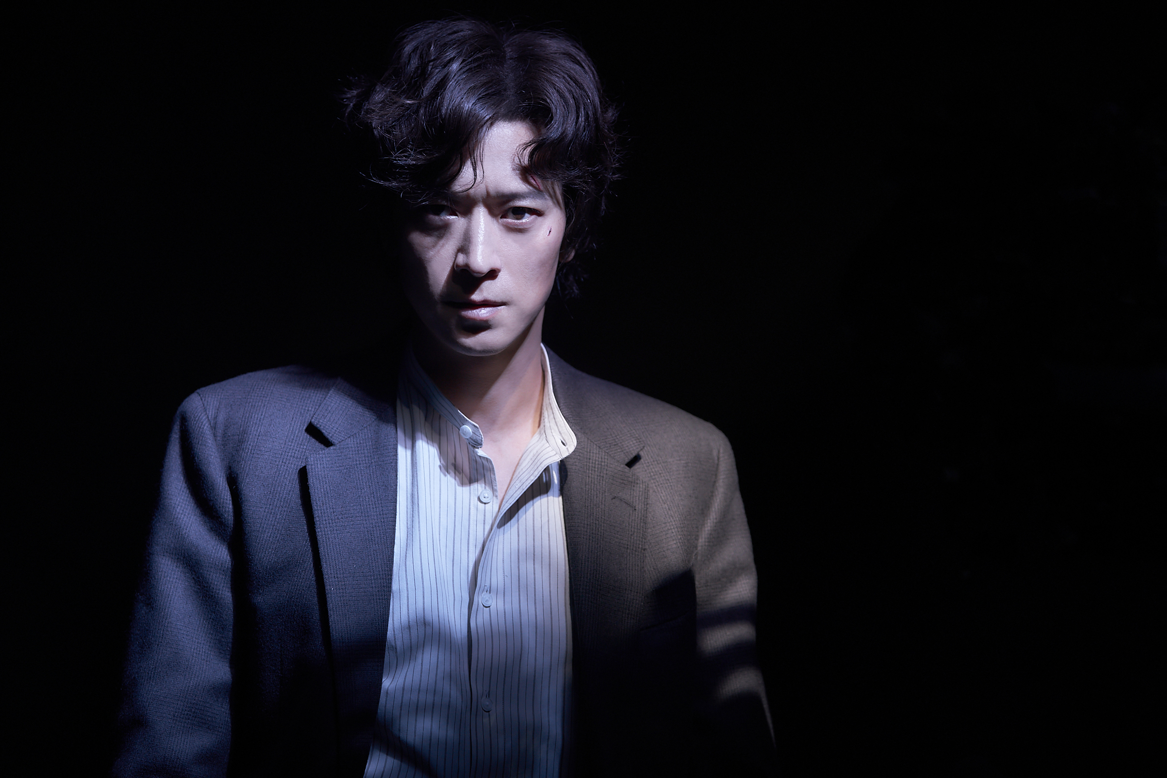 カン・ドンウォン主演、韓国発の新感覚憑依ホラー『憑依』9⽉6⽇公開決定 パク・チャヌク監督が「⼀味違っていた」と絶賛
