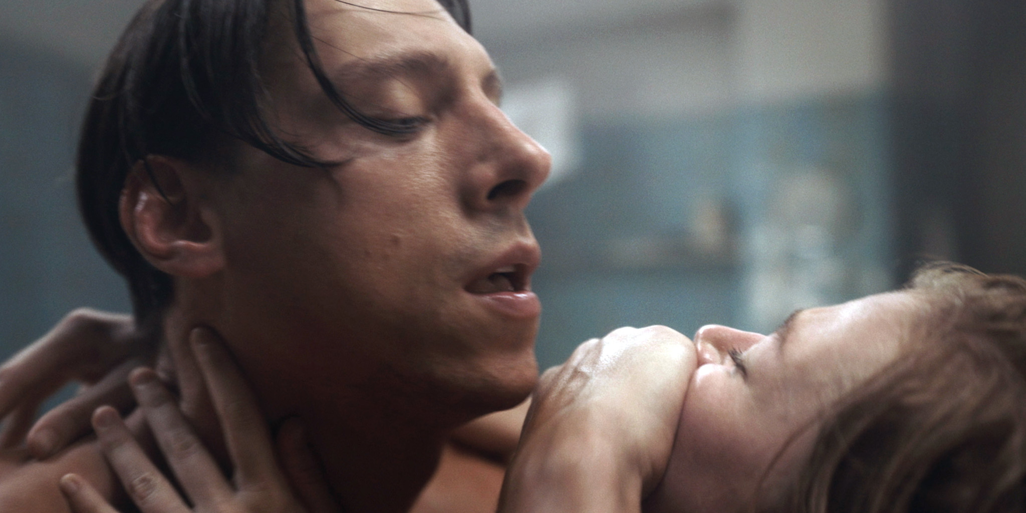 「戦争により静かに壊されてゆく“人間であること”」『フィリップ』に五十嵐匠、平山秀幸、松尾スズキら著名人が絶賛コメント