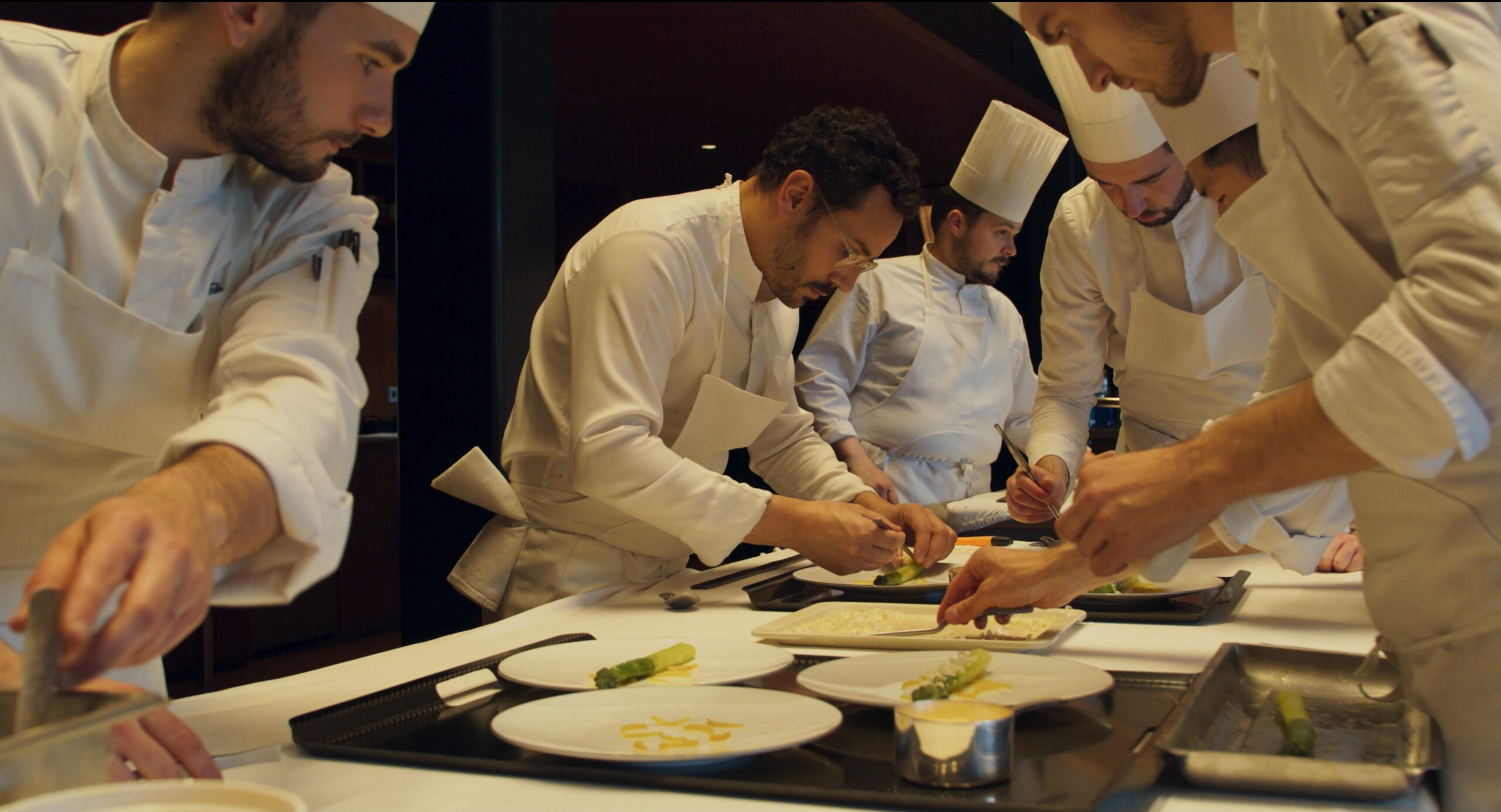 「かつてない極上のレストラン体験へ」佐々木蔵之介が洋画初の予告編ナレーションを務めた『至福のレストラン／三つ星トロワグロ』予告編解禁