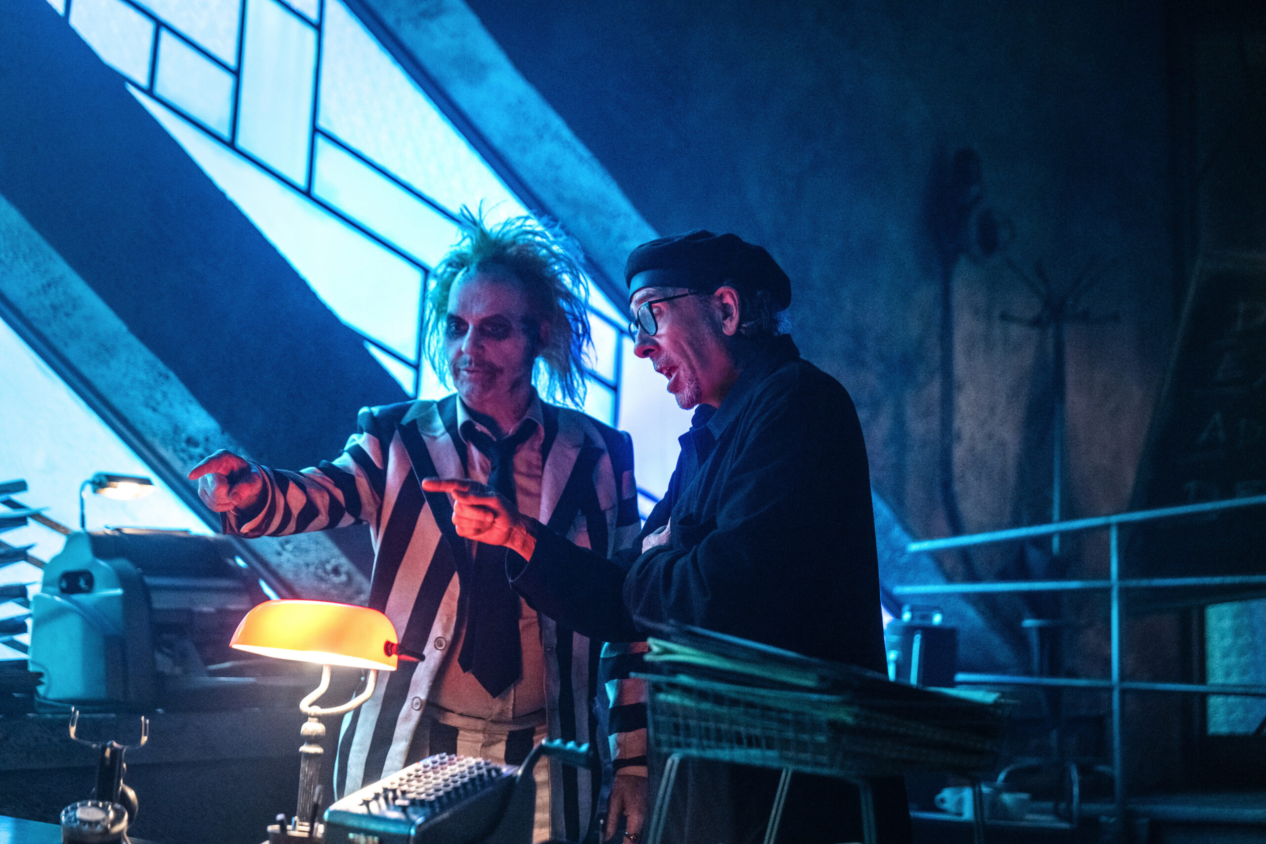 8月25日は奇才ティム・バートン監督の誕生日! 最新作『ビートルジュース ビートルジュース』で「どれだけ映画作りが好きかを再確認できた」