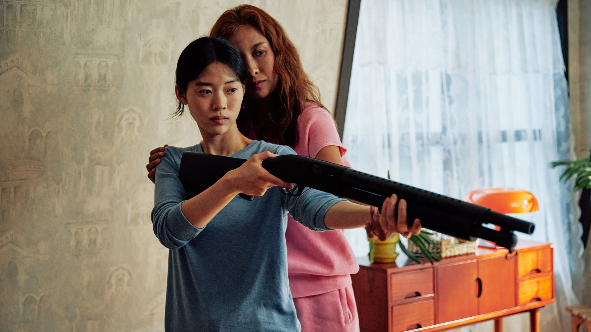 閉鎖的な⽥舎町で繰り広げられる“優雅な復讐劇”とは？　韓国の人気推理小説家ソ・ミエのベストセラーを映画化『彼女の趣味』予告編解禁