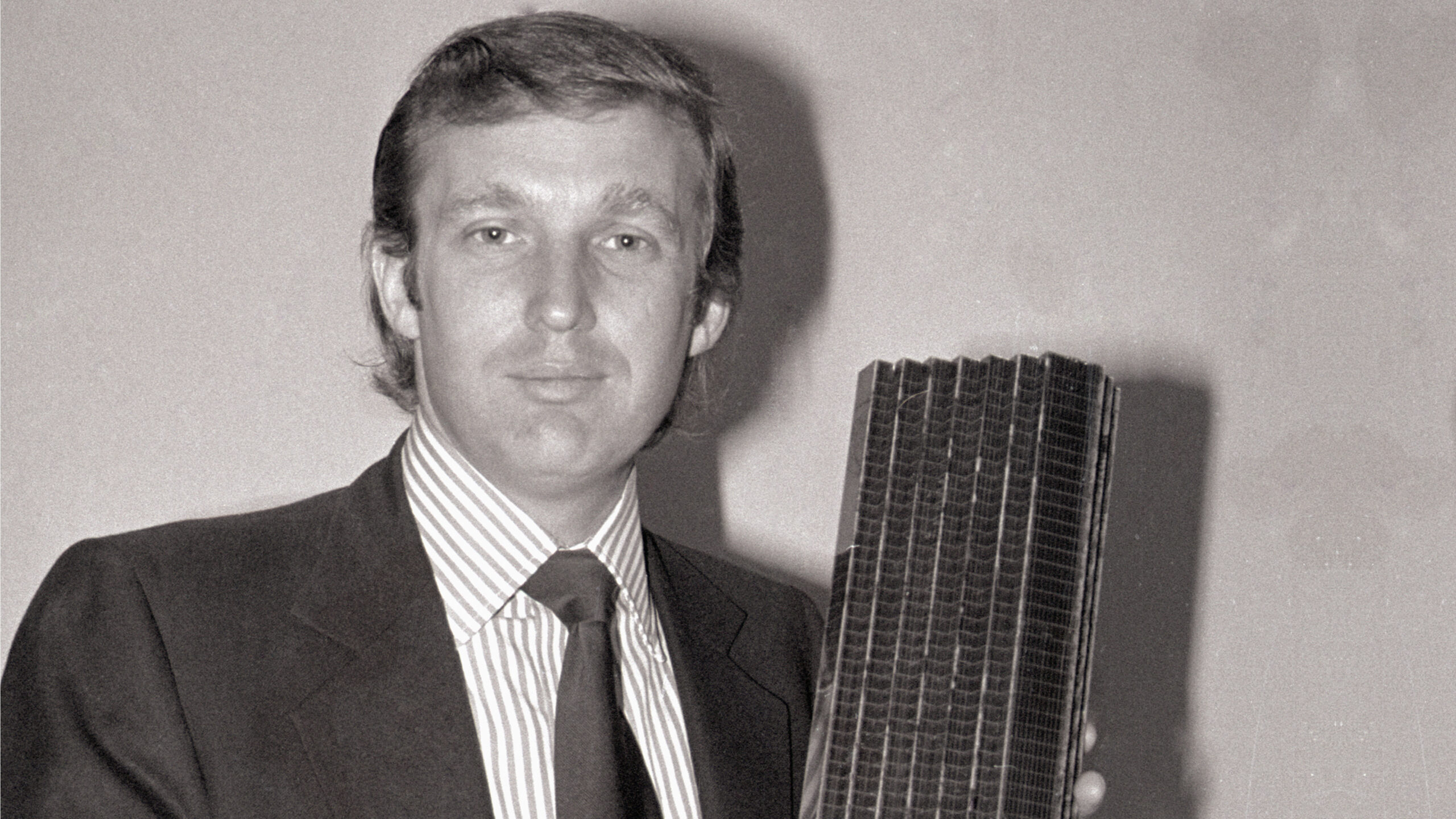 アメリカ大統領選挙直前特集がCSヒストリーチャンネルにて放送 トランプ・タワー上棟式の模様を収めた「トランプ帝国のすべて」本編映像解禁