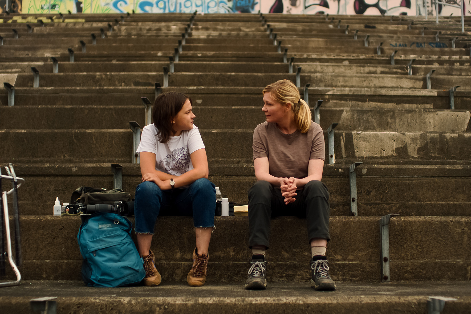 戦場ジャーナリストを演じたキルステン・ダンストらキャストが役作りの裏側を明かす『シビル・ウォー アメリカ最後の日』特別映像解禁