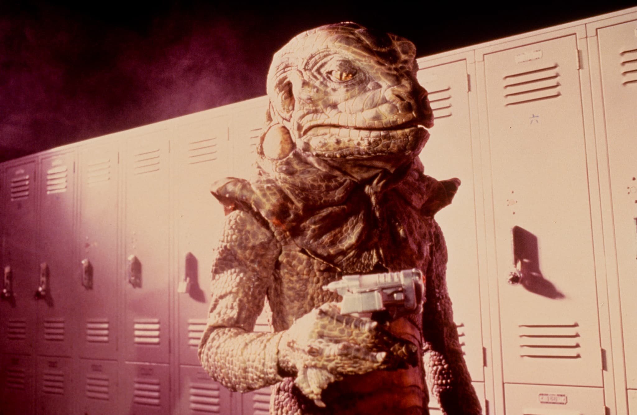 若者たちの“終末の日”に光線銃を持ったエイリアンが出現!?『ノーウェア デジタルリマスター版』衝撃の本編映像解禁