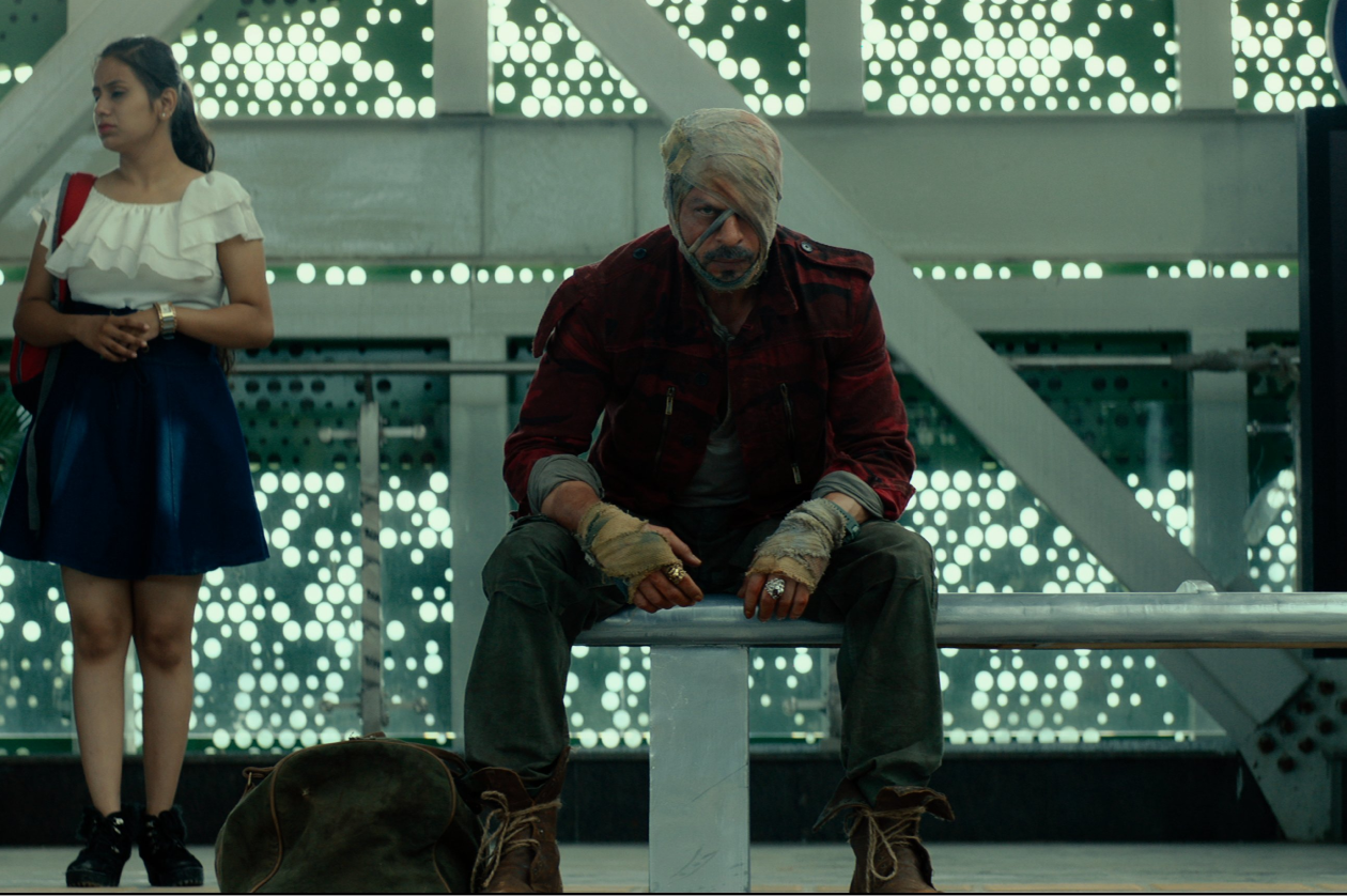 『JAWAN／ジャワーン』主演シャー・ルク・カーンと敵役のヴィジャイ・セードゥパティが7つの質問に答えるインタビュー映像解禁