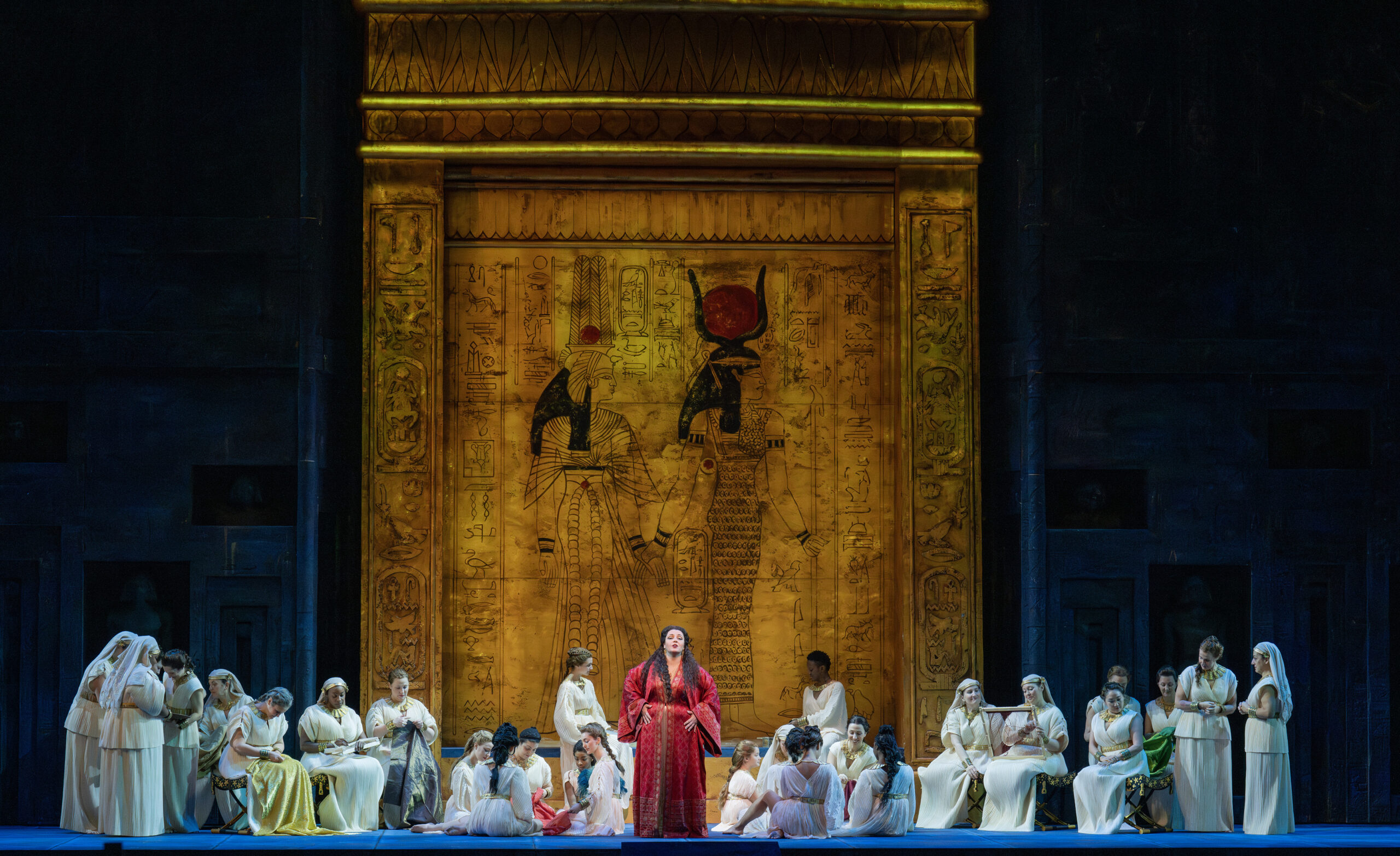 『METライブビューイング2024-25 ヴェルディ《アイーダ》』美しい故郷への想いを歌う“おおわが故郷”など本編歌唱映像が一挙解禁
