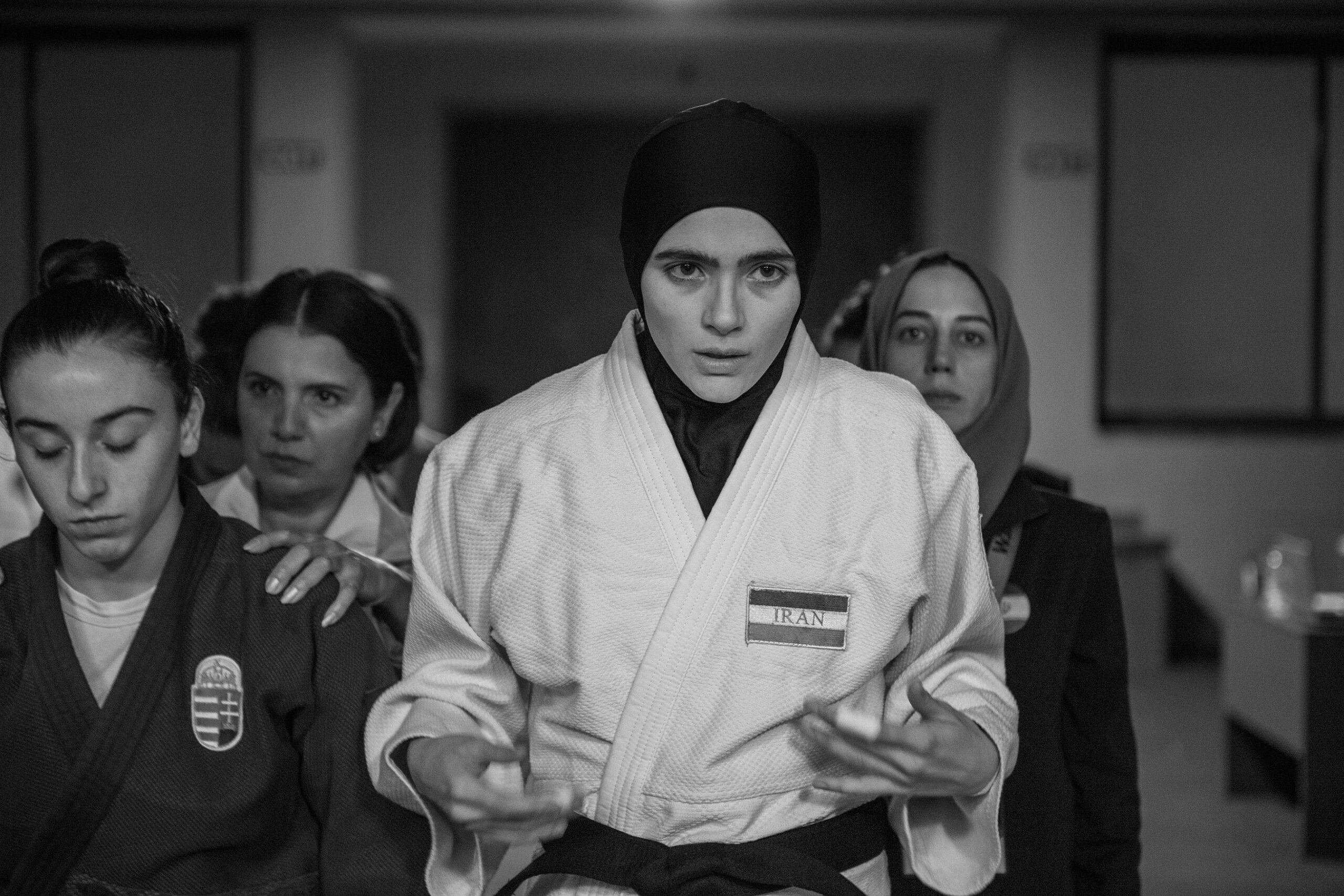 女子世界柔道選手権で快進撃を続ける主人公に、ファンを装う工作員が棄権を迫る!『TATAMI』緊迫の本編映像解禁