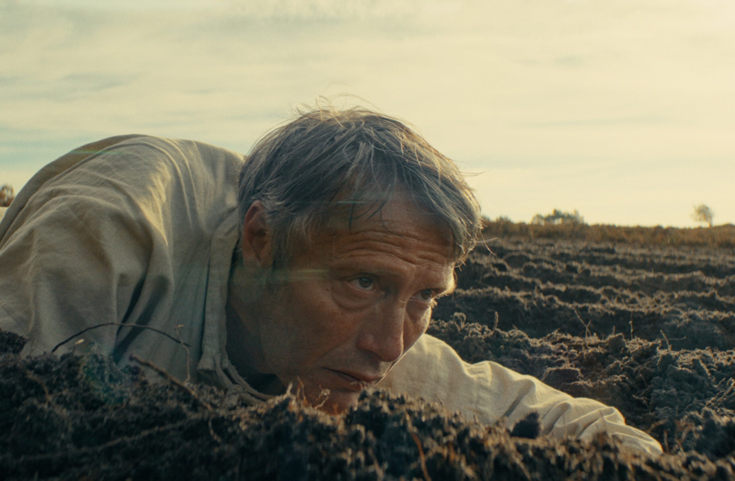 「この作品を“隠れた名作”にしてはいけない」好発進のマッツ・ミケルセン主演最新作『愛を耕すひと』に鈴木敏夫がコメント