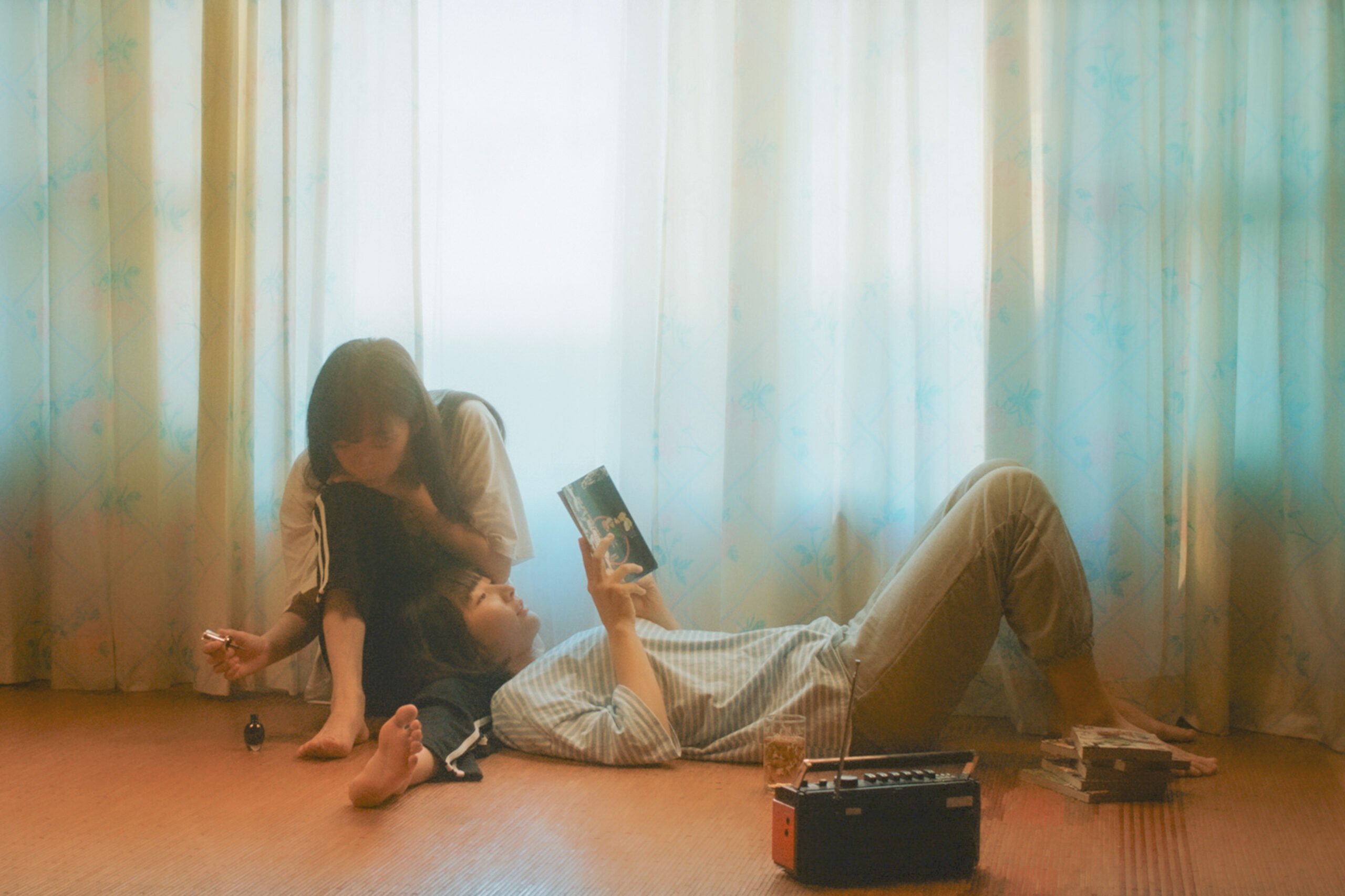 世界が終わるその時、二人の少女が約束した“落ち合う場所”とは?『私たちは天国には行けないけど、愛することはできる』本編映像解禁