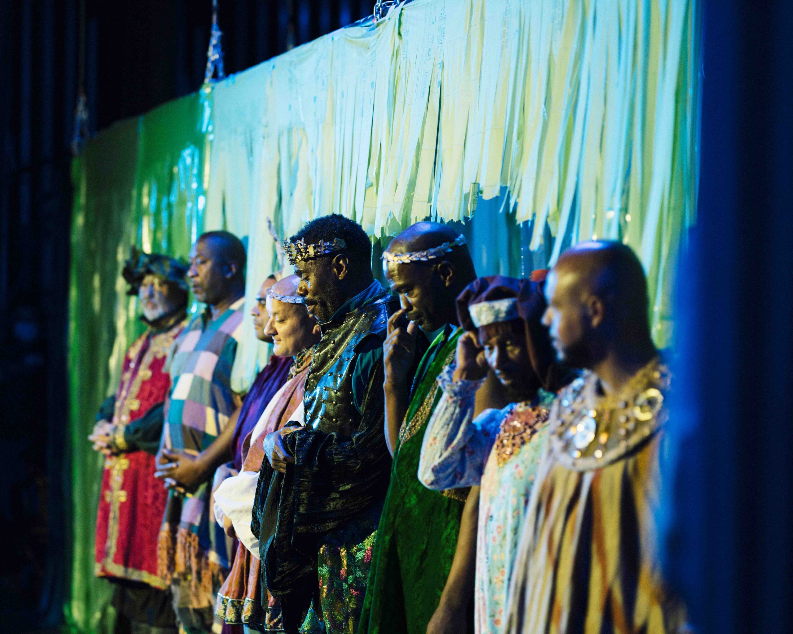 鴻上尚史「奇跡のようなプログラムを描いた映画」『シンシン/SING SING』に著名人が絶賛コメント キャストが映画の魅力を明かす特別映像解禁