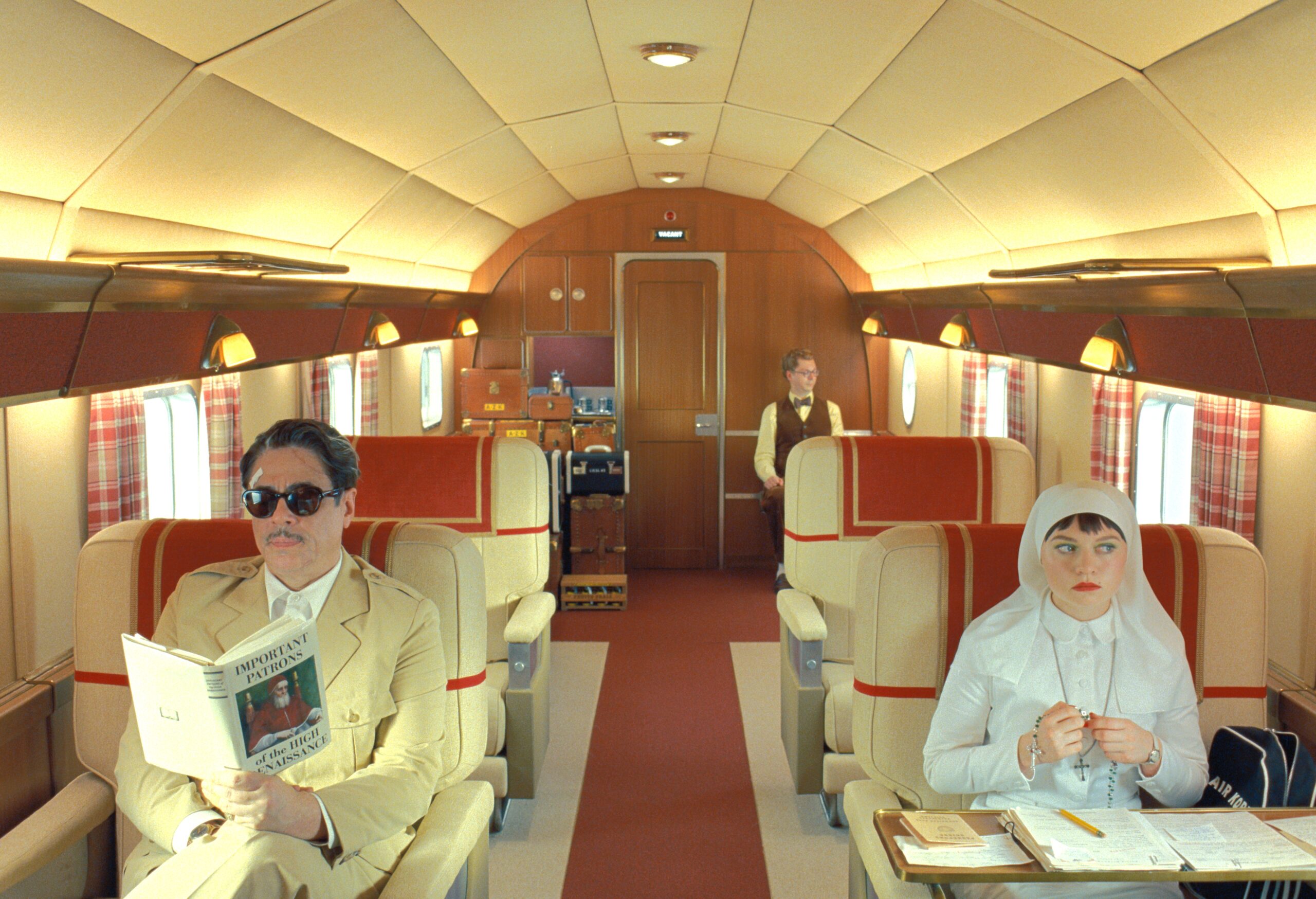 ウェス・アンダーソン監督最新作『The Phoenician Scheme(原題)』日本公開決定 ベニチオ・デル・トロ演じるヨーロッパの富豪が主人公