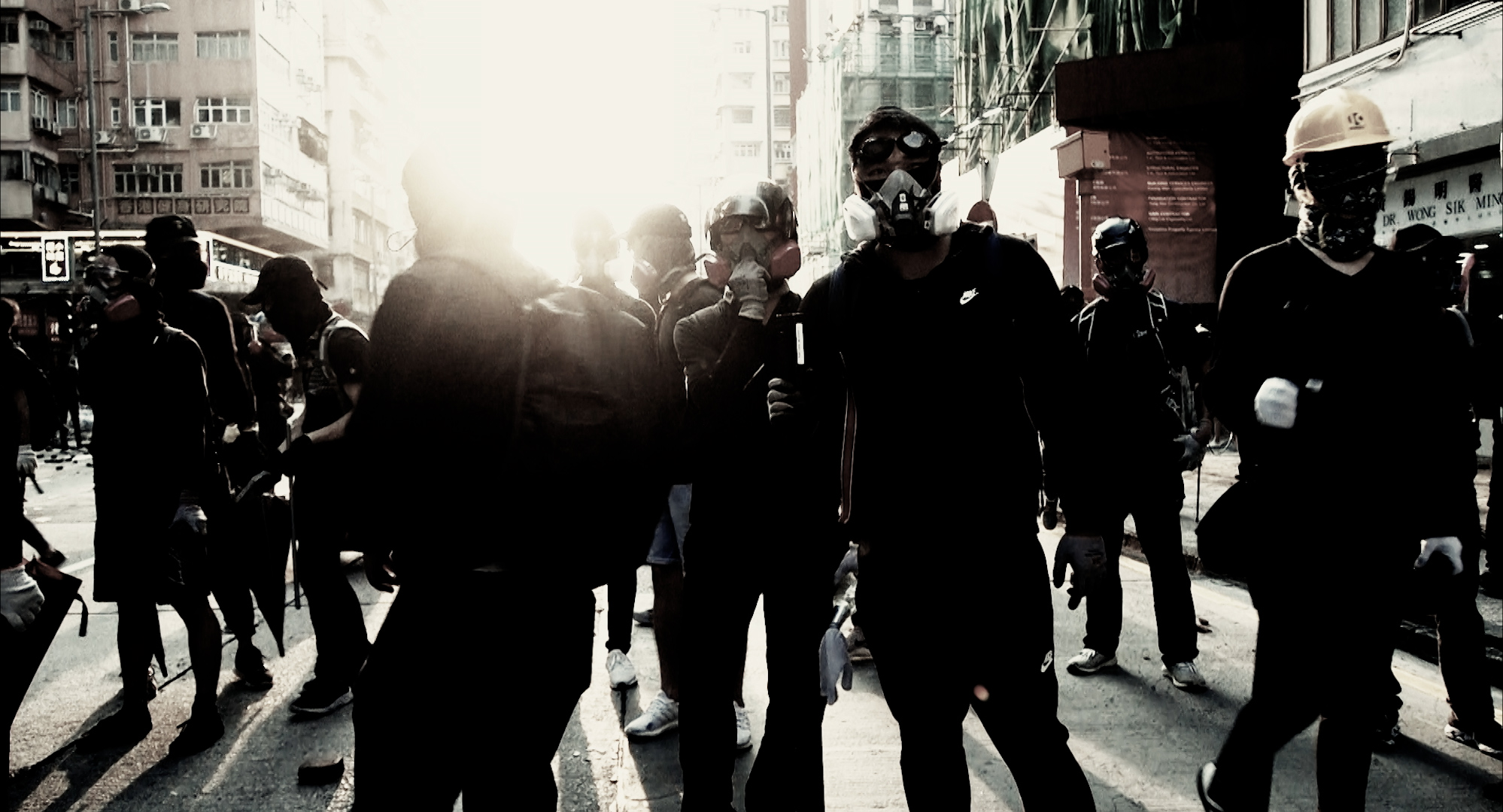 「誰が故郷を守ってくれる?」香港民主化を求めるデモの混乱と最前線で闘う若者たちを映し出す『灰となっても』予告編解禁