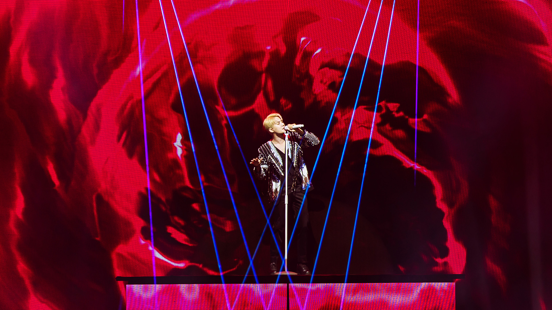 キム・ジュンス(XIA)、圧巻の「F.L.P」熱唱で幕開け!『XIA CONCERT MOVIE:RECREATION』本編冒頭3分のライブシーン映像解禁