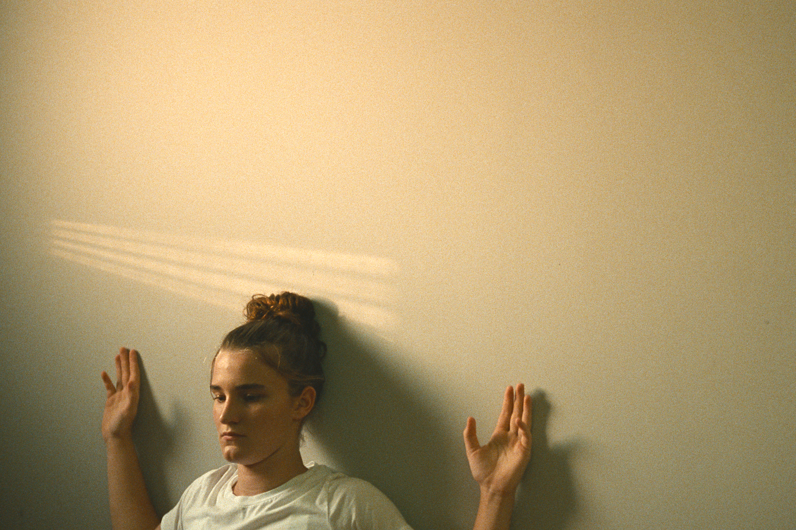 15歳の少女テニスプレーヤーの“沈黙”が問いかけるものとは？『ジュリーは沈黙したままで』10月公開決定　大坂なおみが製作参加