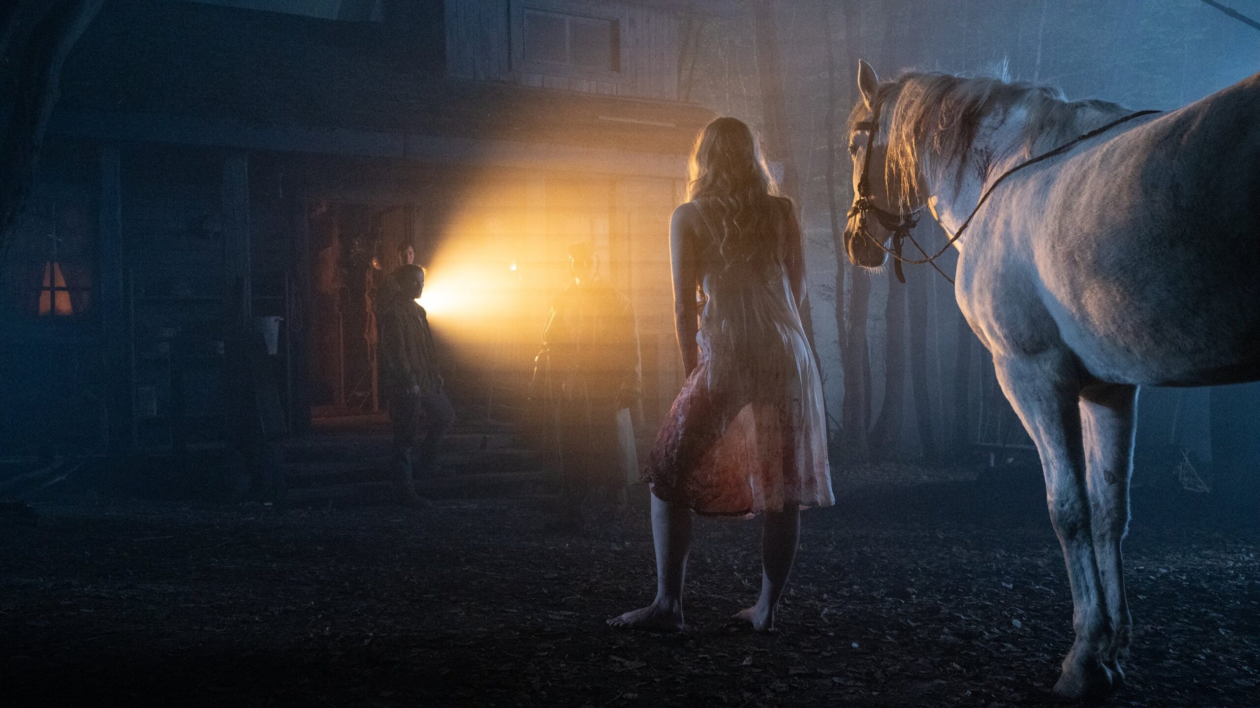 “呪われた魂”を狙うブロンド魔女がヘルボーイの前に出現!『ヘルボーイ/ザ・クルキッドマン』本編映像解禁