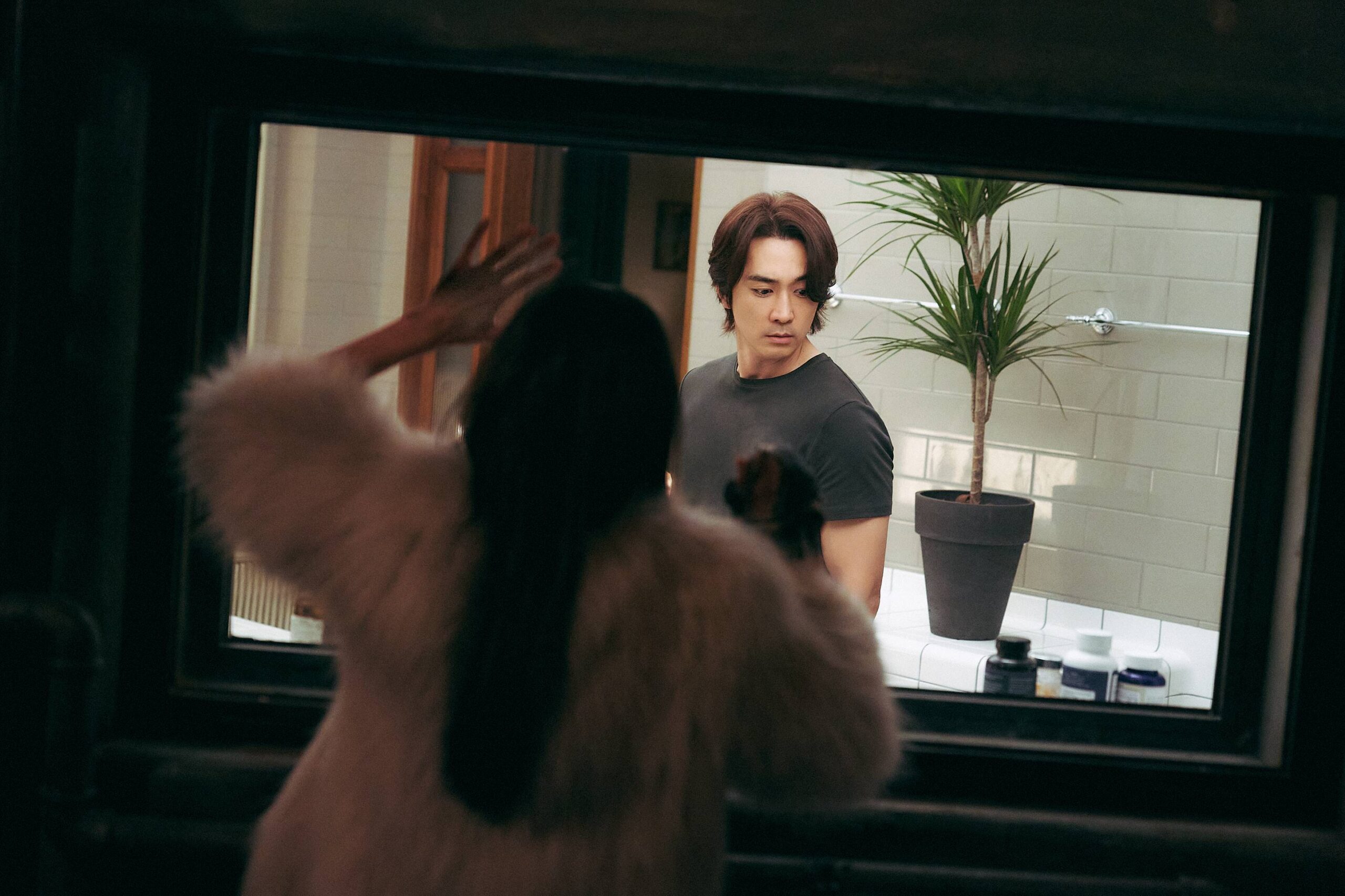 ソン・スンホン、チョ・ヨジョン、パク・ジヒョンが語る“秘密”の裏側とは?『秘顔-ひがん-』メイキング映像解禁