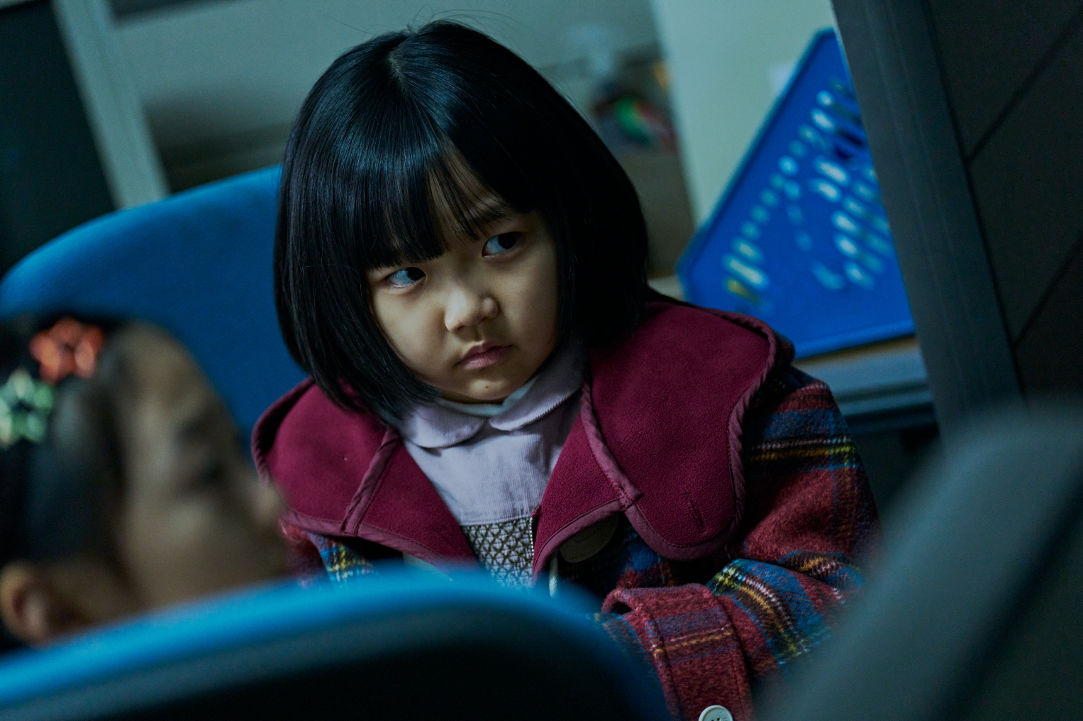 8歳の恐るべき天才子役キ・ソユの狂気の熱演に震撼！　メンタル崩壊スリラー『侵蝕』本編映像解禁