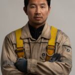 シム・リウが鍛え抜かれた肉体を披露! 飽和潜水士の衝撃の実話を映画化『ラスト・ブレス』筋トレシーンの本編映像解禁
