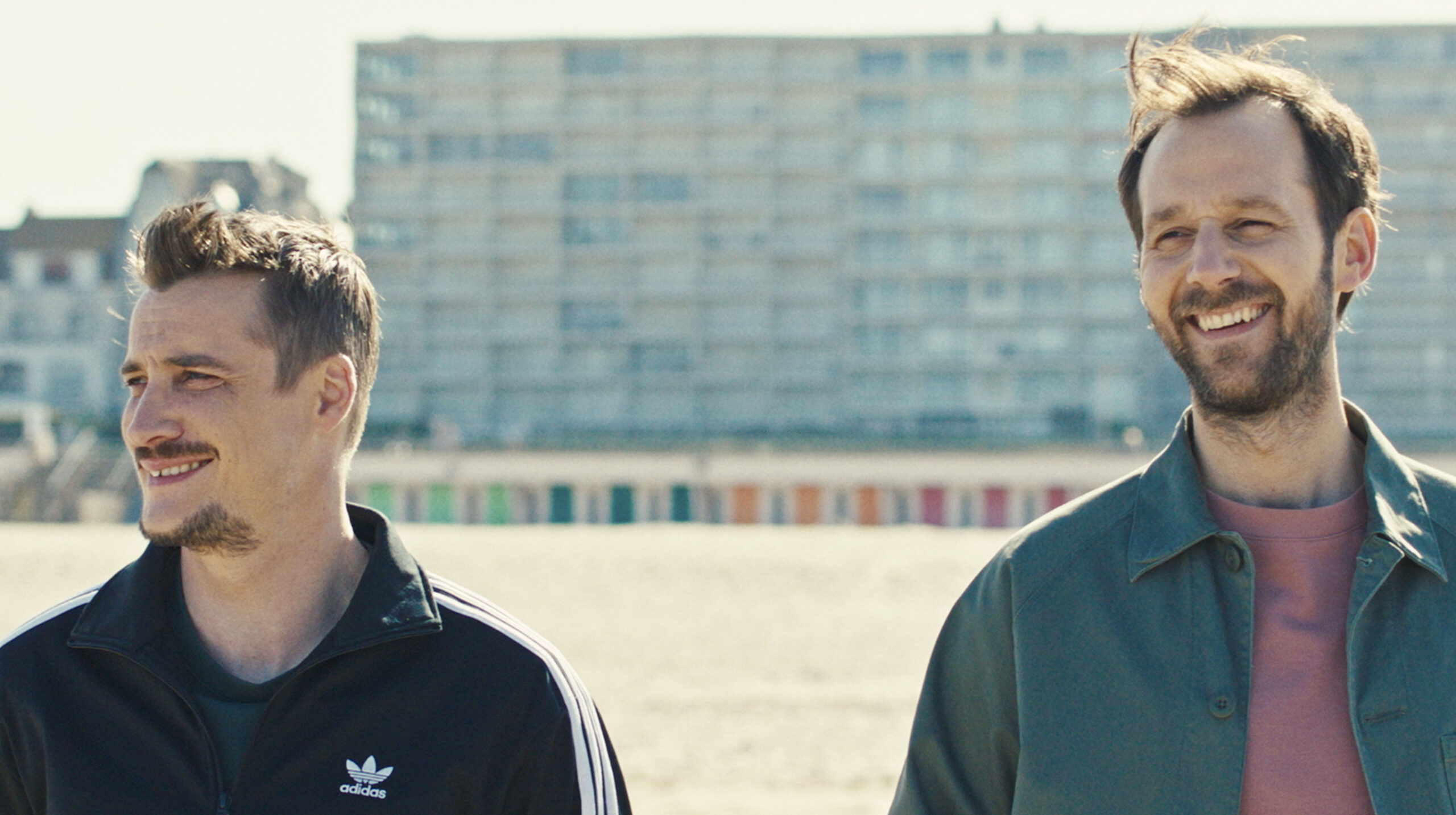 生き別れた兄弟が“音”で絆を取り戻す──フランスで260万人動員『ファンファーレ！ふたつの音』感動の本編映像解禁