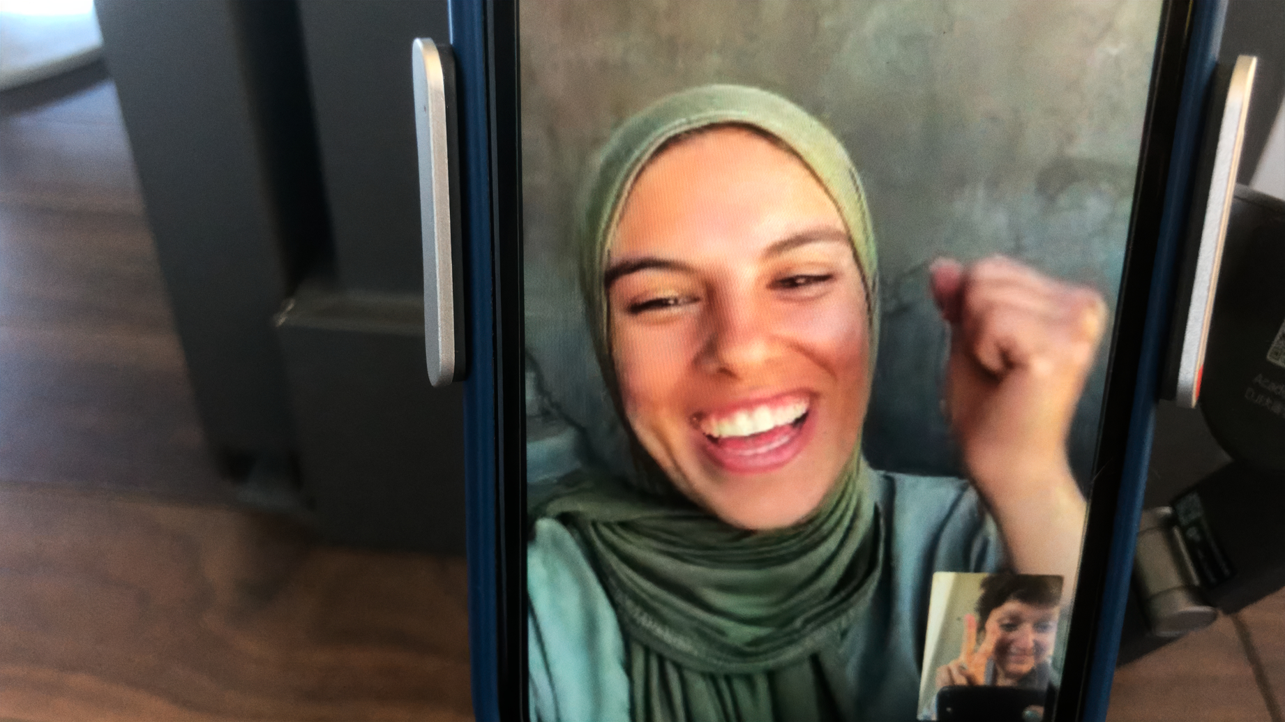 ガザの現実を世界に伝え続けた若きフォトジャーナリストが遺した映像と言葉『手に魂を込め、歩いてみれば』予告編解禁