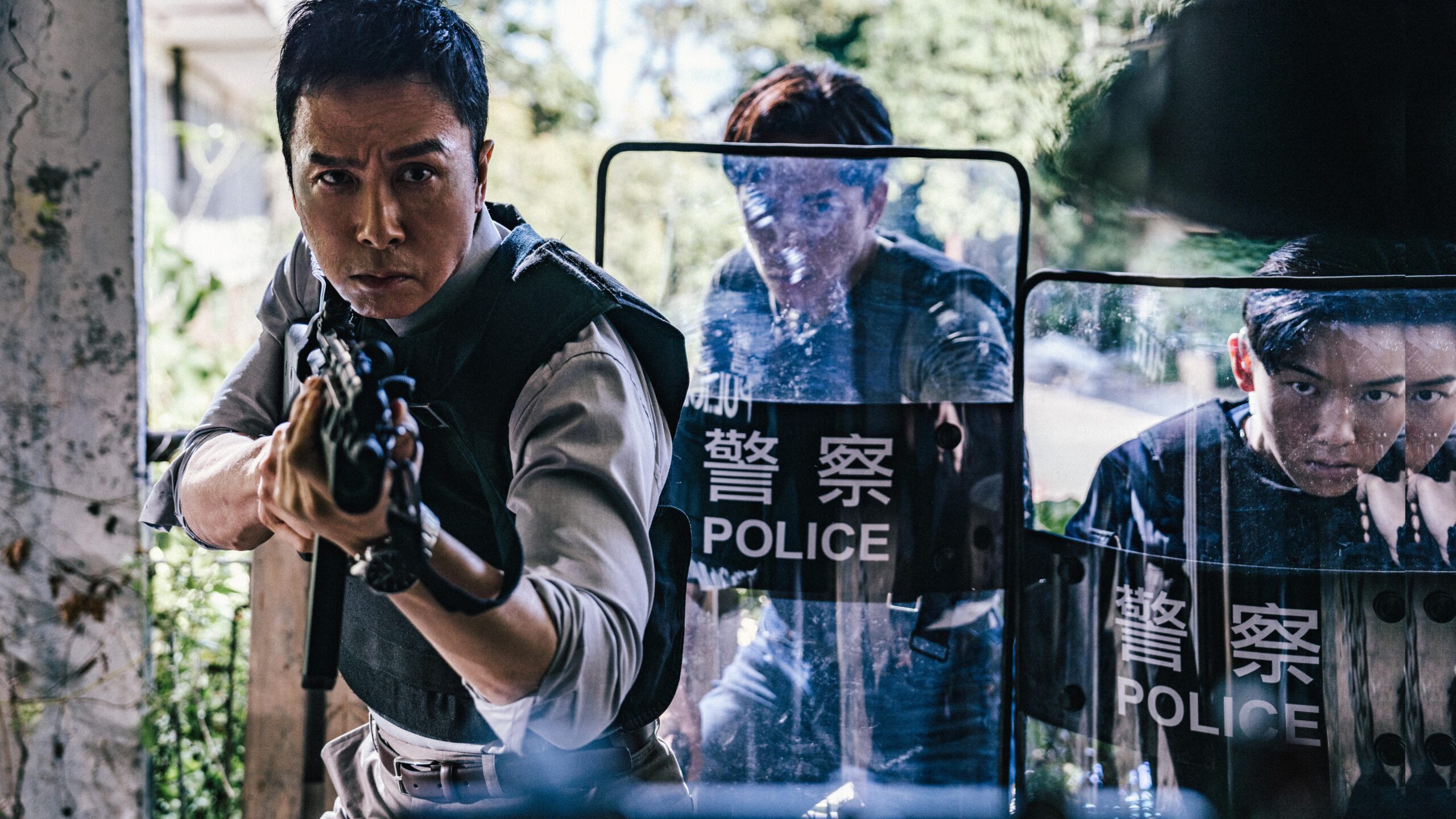ドニー・イェン、激しい銃撃戦から怒涛のアクション披露!『プロセキューター』本編冒頭映像が解禁