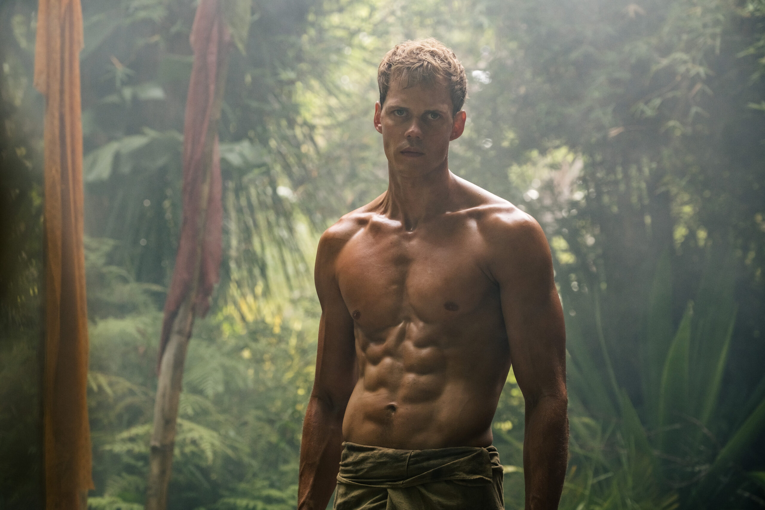 『ボーイ・キルズ・ワールド:爆拳壊界流転掌列伝』本編冒頭映像【地獄の少年時代】が解禁 倉田保昭、武田梨奈らが絶賛コメント