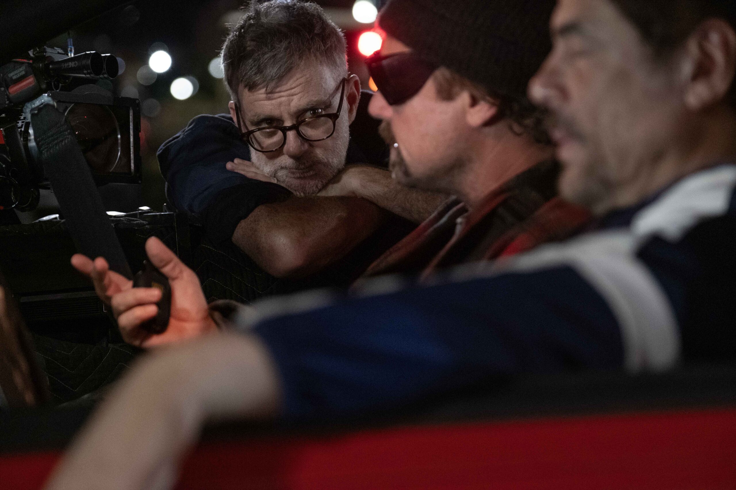 レオナルド・ディカプリオらキャストが語る、ポール・トーマス・アンダーソン監督の驚異の演出術『ワン・バトル・アフター・アナザー』特別映像解禁