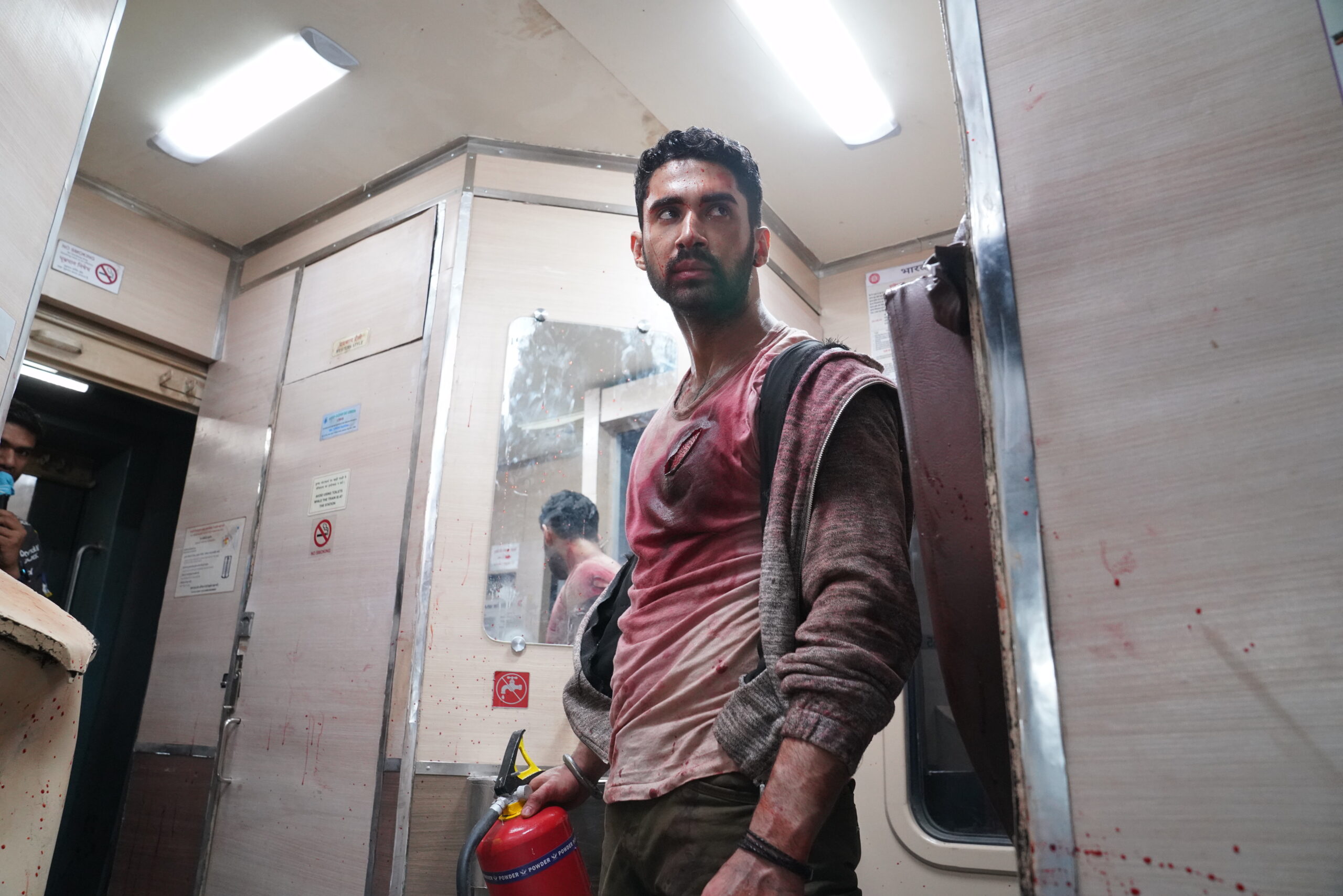 武装強盗団に占拠された寝台列車で最強の男が覚醒! インド発の爆走アクション『KILL 超覚醒』本予告&著名人コメント解禁