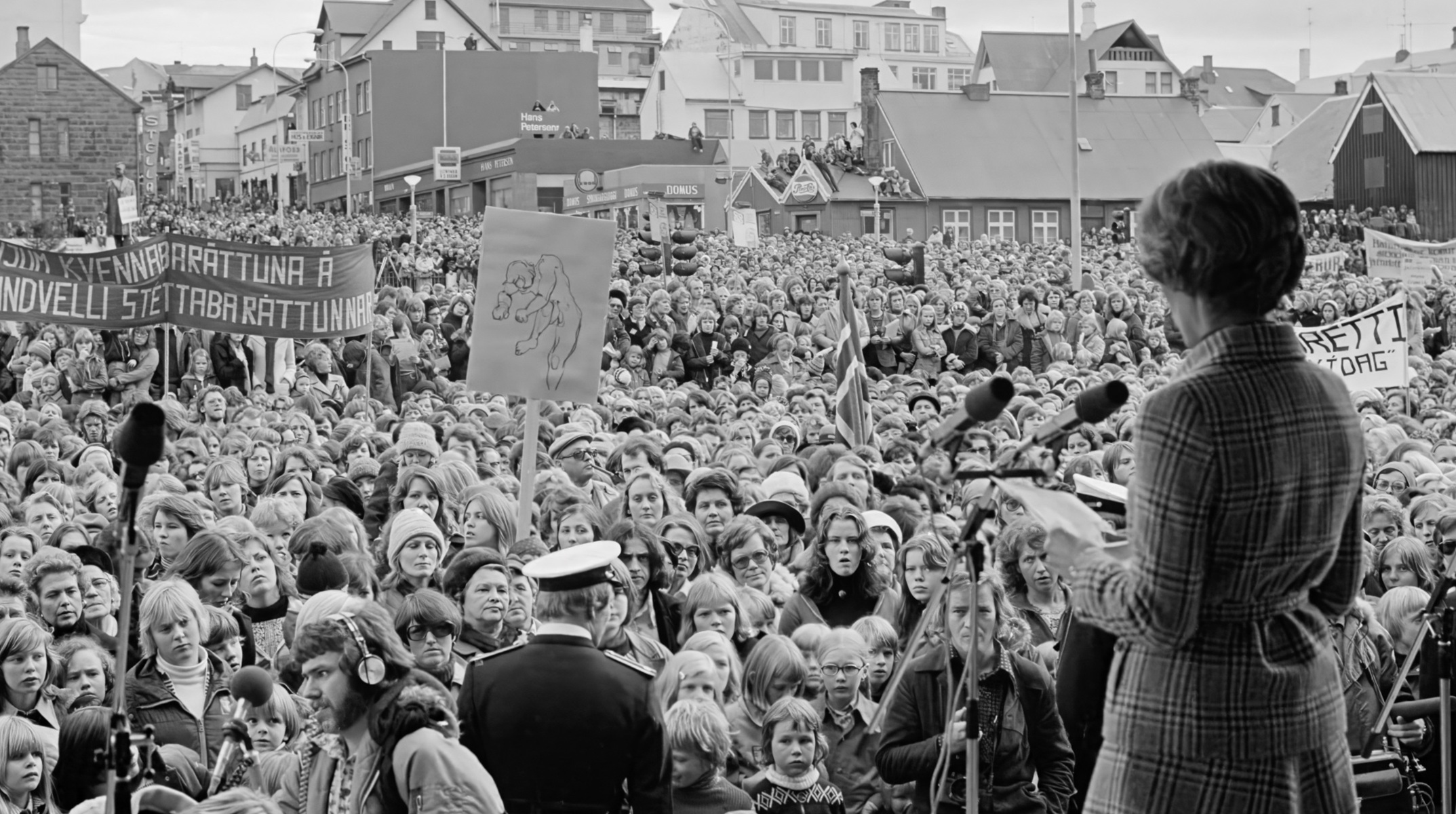 50年前の“女性たちの革命”を記録『女性の休日』当時の貴重映像解禁 坂口涼太郎、ブレイディみかこ、岨手由貴子ら著名人コメント到着