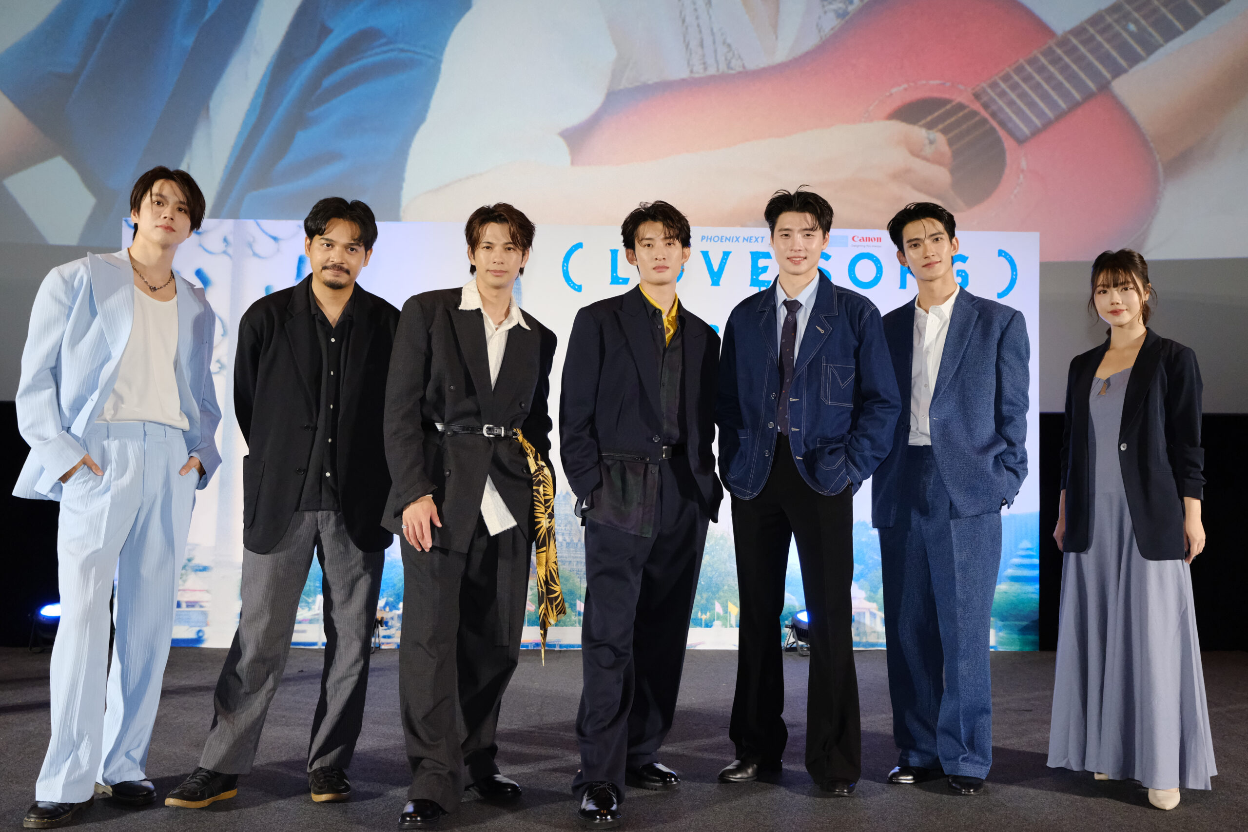 森崎ウィン&向井康二(Snow Man)、撮影の思い出が詰まった特別な地へ『(LOVE SONG)』バンコク・プレミアに現地ファン熱狂