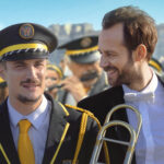 世界を席巻した感動作を自宅で！　音楽が兄弟を結ぶ『ファンファーレ！ふたつの音』2026年2月DVD発売＆デジタル配信決定　