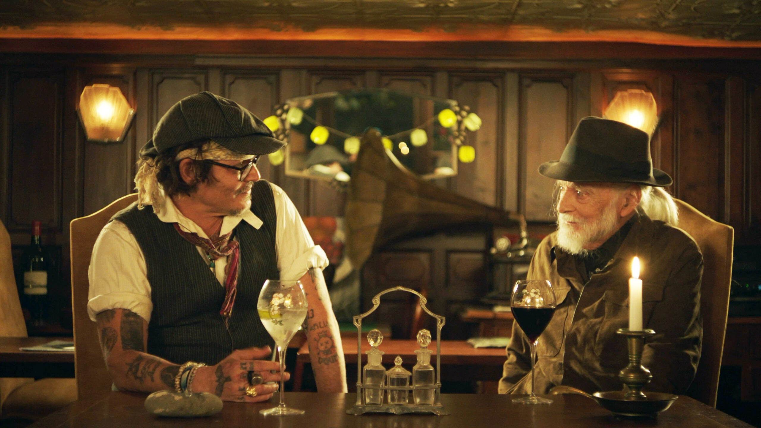 ジョニー・デップが魅せられた“チャップリンとロマ”『チャップリン』本編映像解禁　息子マイケル＆孫カルメンからのコメント到着