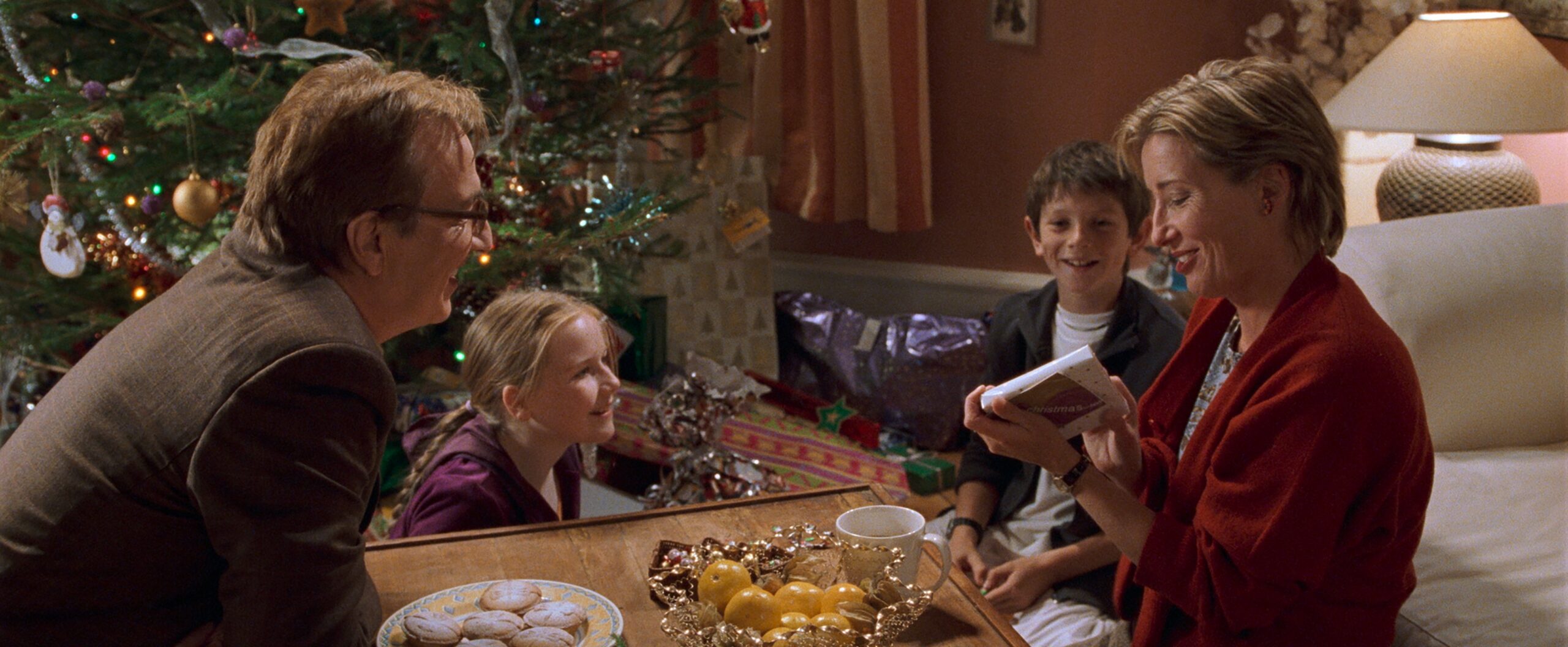 もう二度と叶わない“奇跡のアンサンブル”　『ラブ・アクチュアリー』を今こそスクリーンで見るべき、切なくも温かい理由